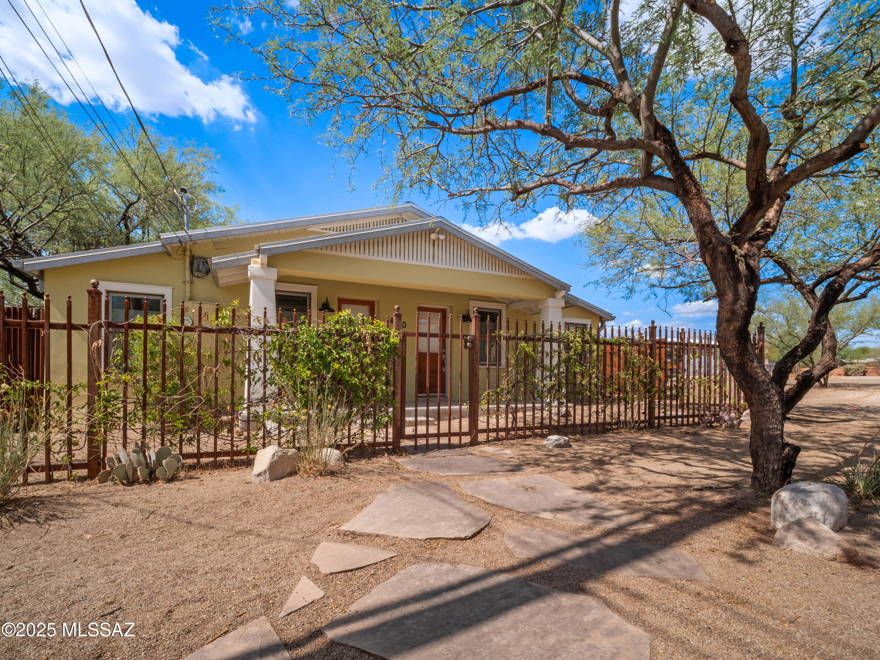 460 W 17th Street