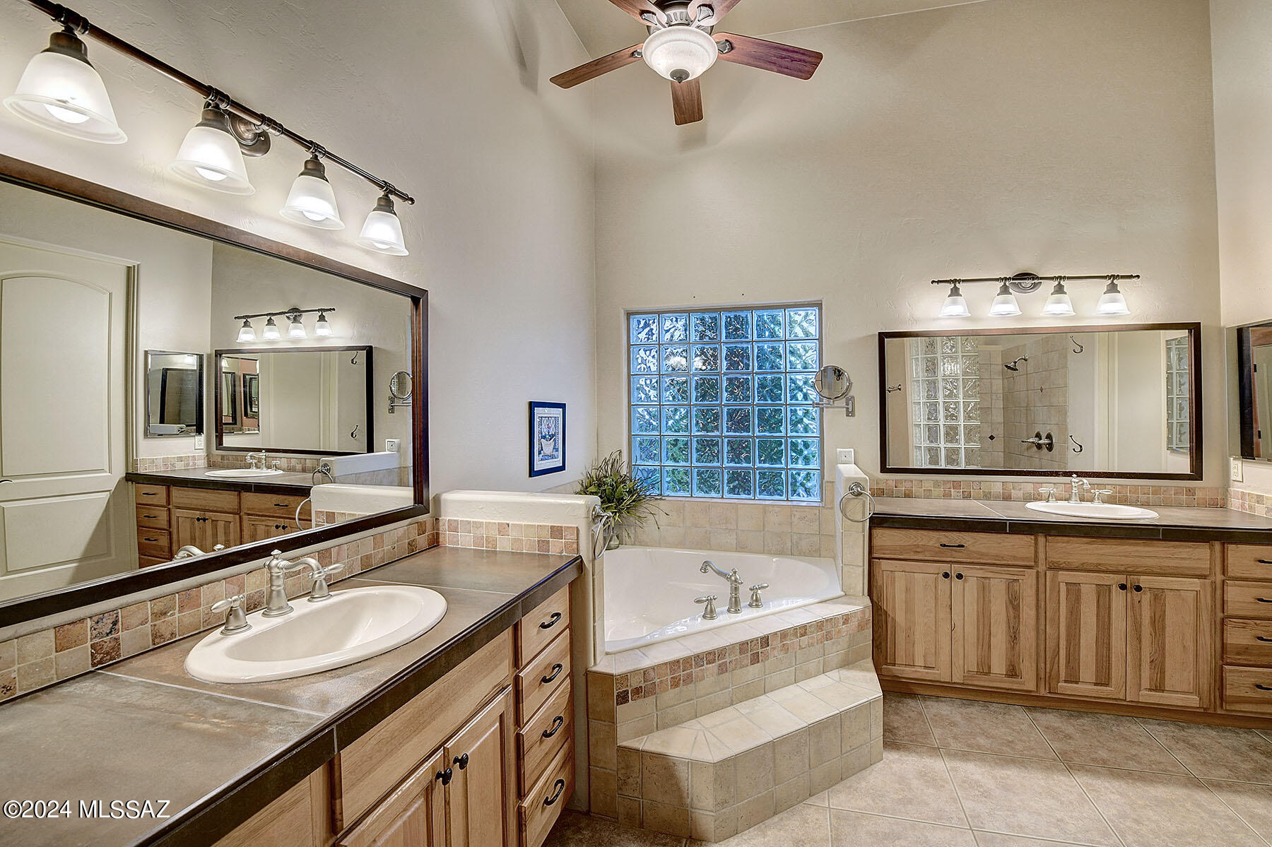 San Ignacio Heights Resub (1,2, 157-165) - Residential