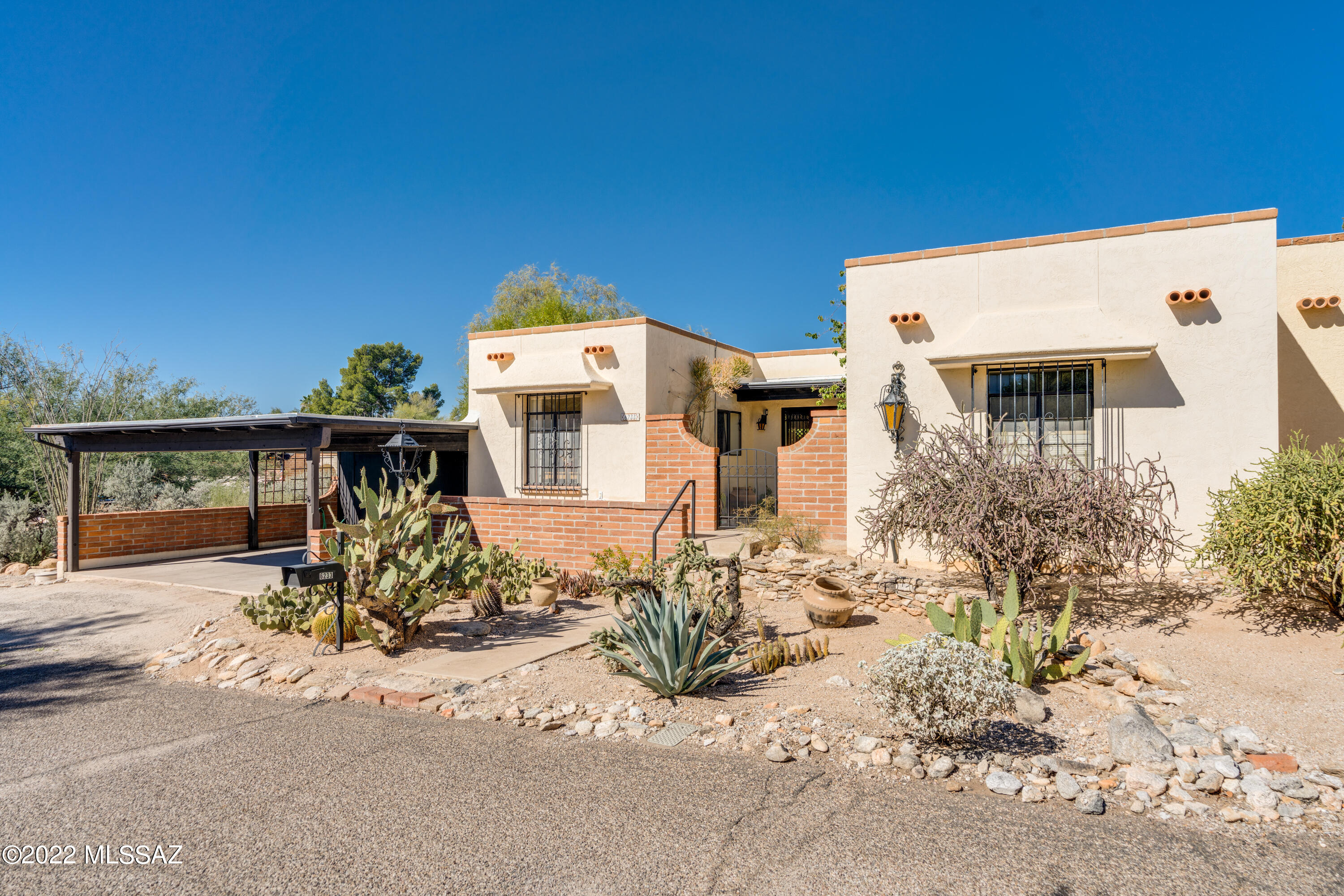 Catalina Pueblo (1-34) - Residential