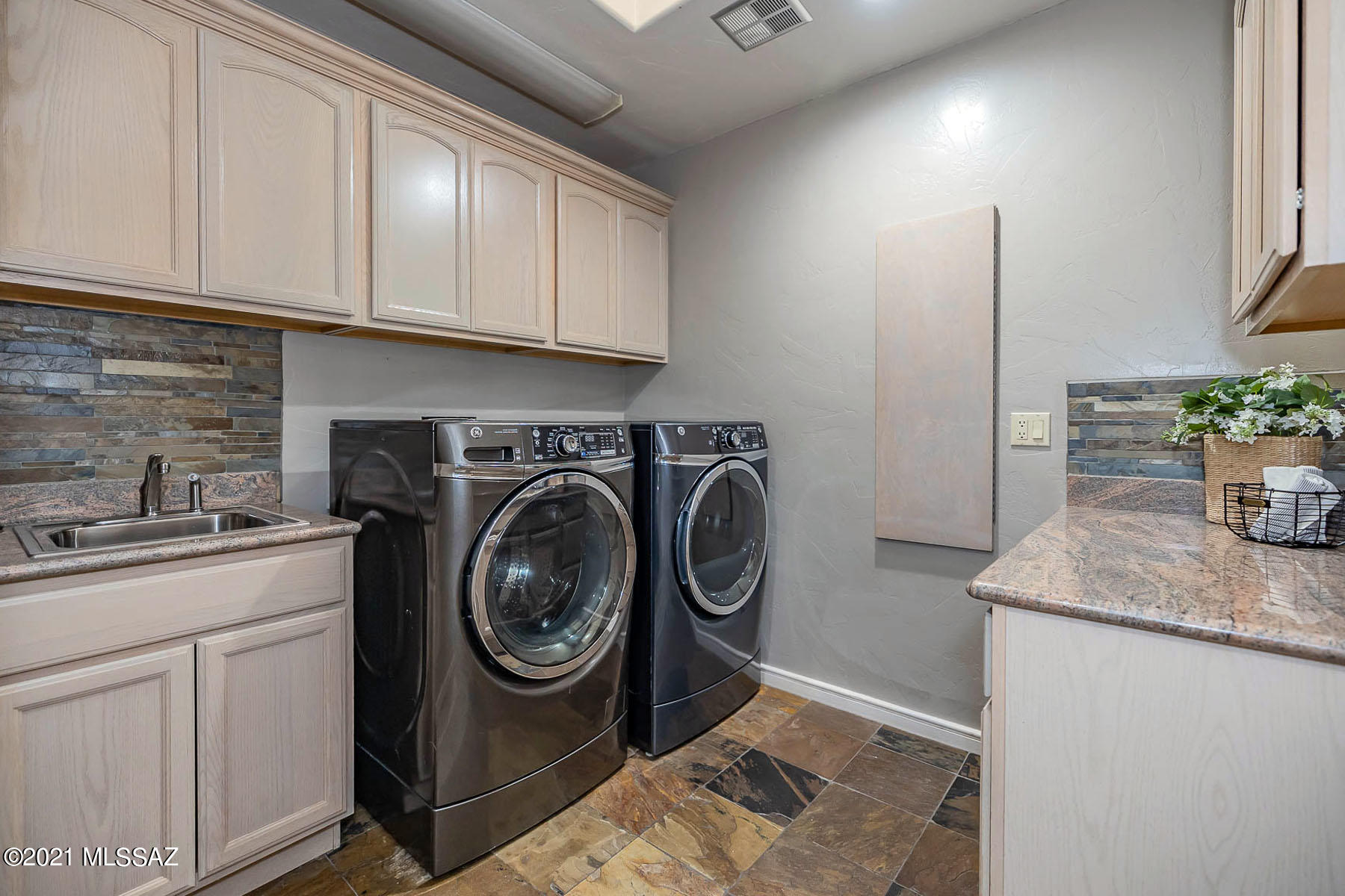 Catalina Foothills Est. NO. 10 (73-90, 119, 121, 123, 127-146) - Residential