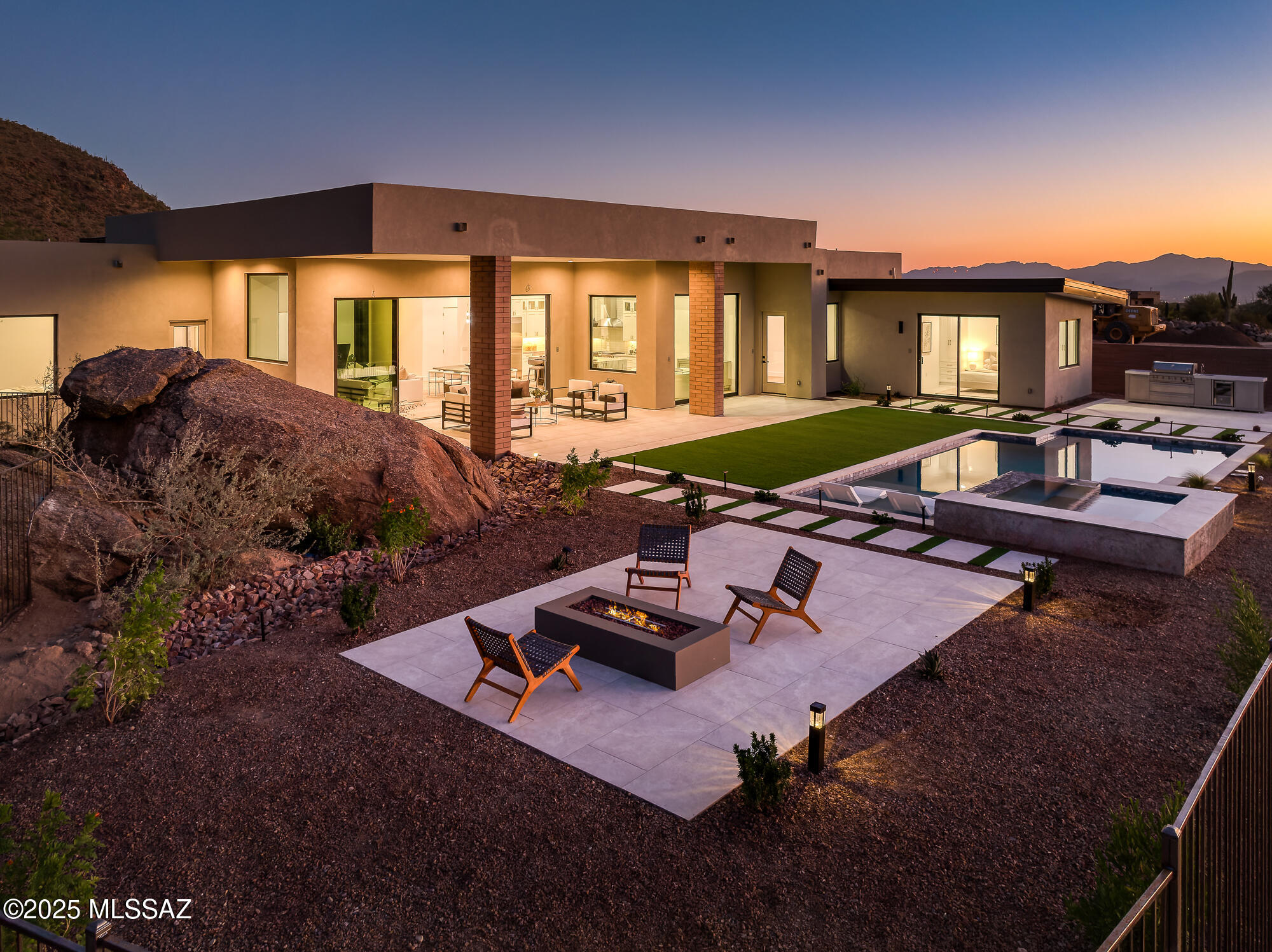 5822 W Sunset Gallery Place