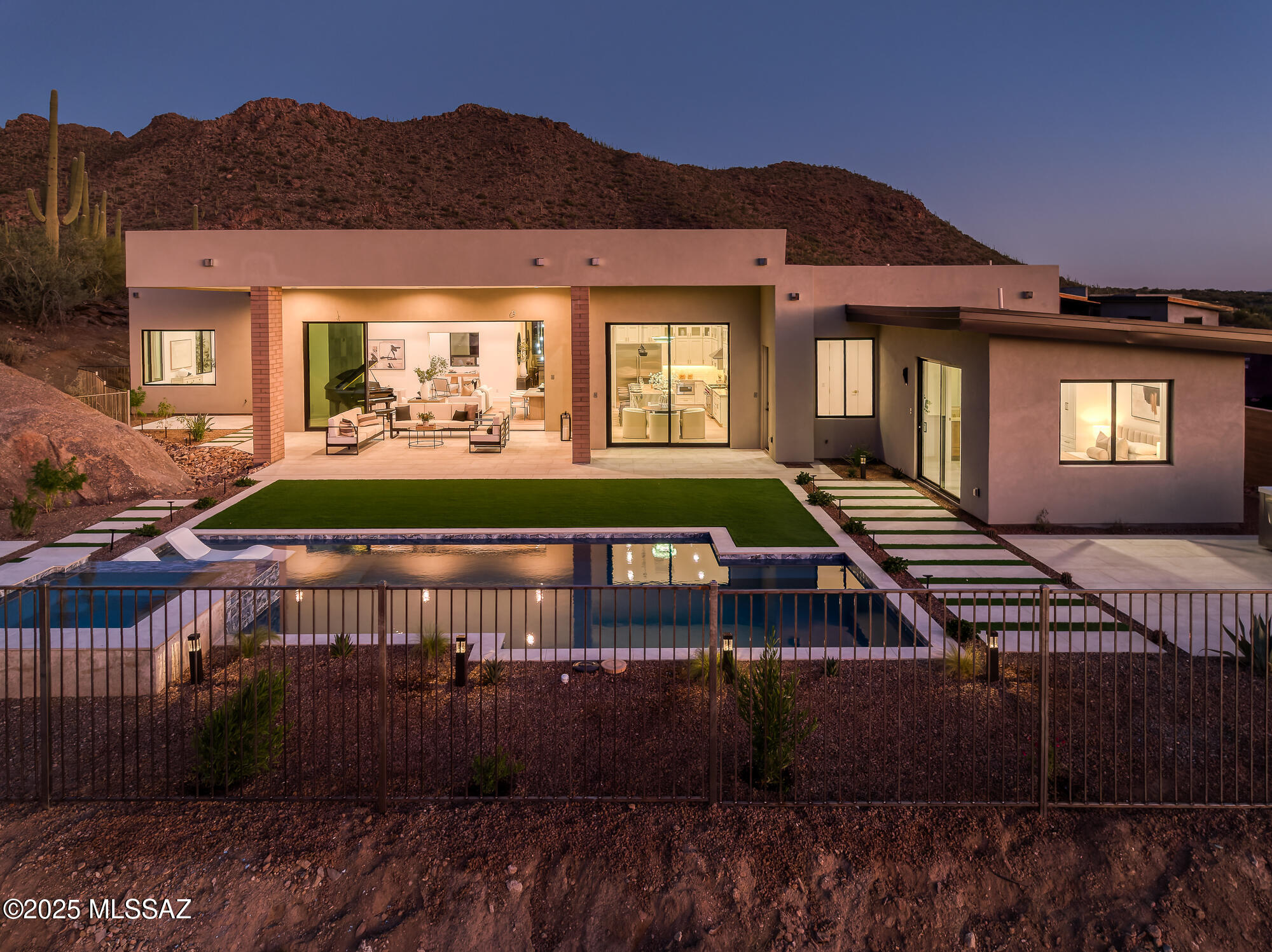 5822 W Sunset Gallery Place