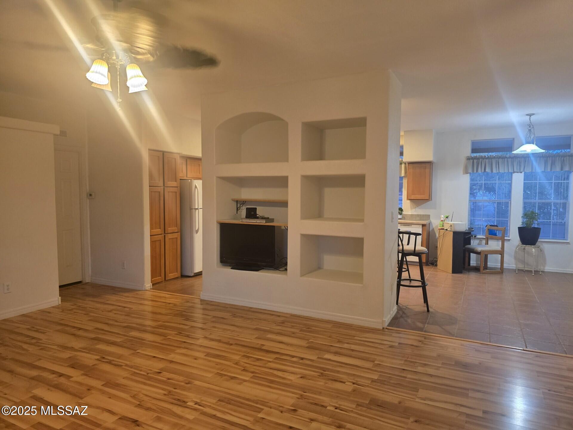 1040 E Miguel Avenue