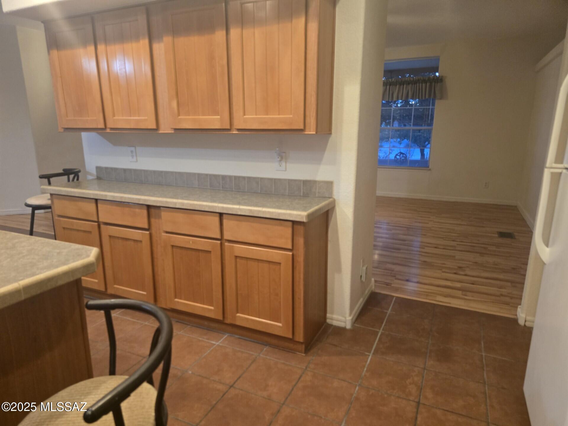 1040 E Miguel Avenue