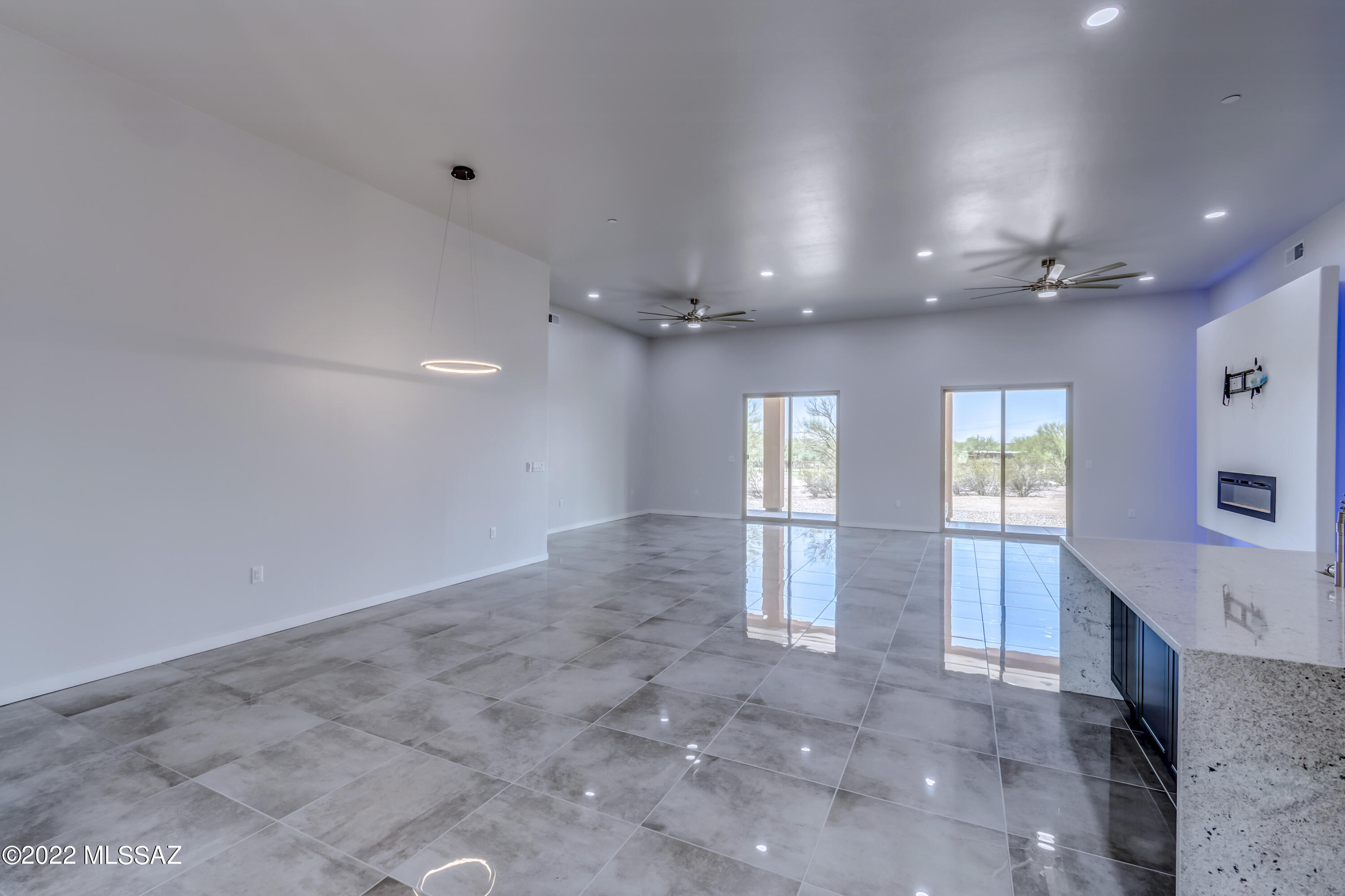 Hacienda De Tanque Verde (1-12) - Residential