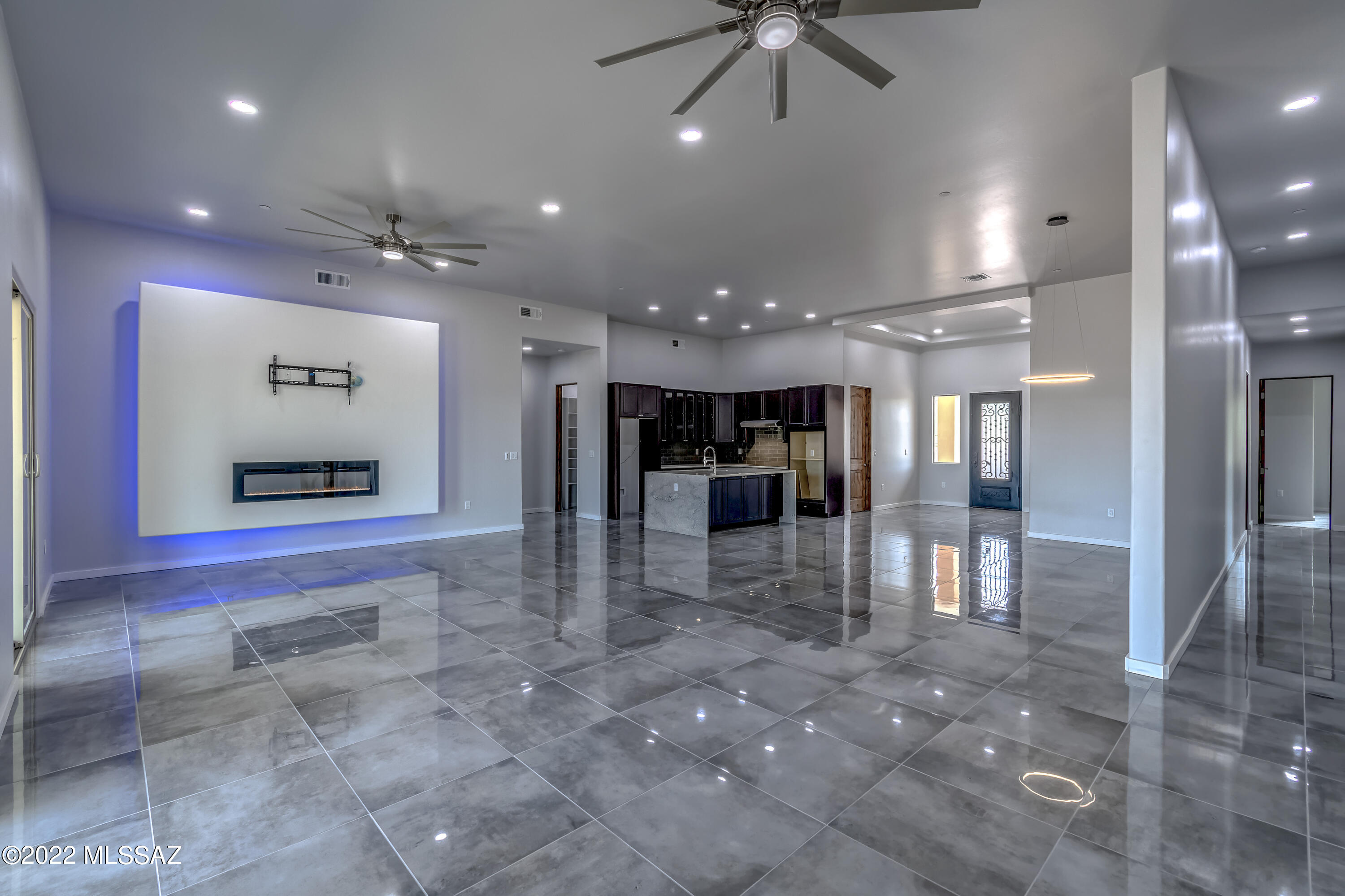 Hacienda De Tanque Verde (1-12) - Residential
