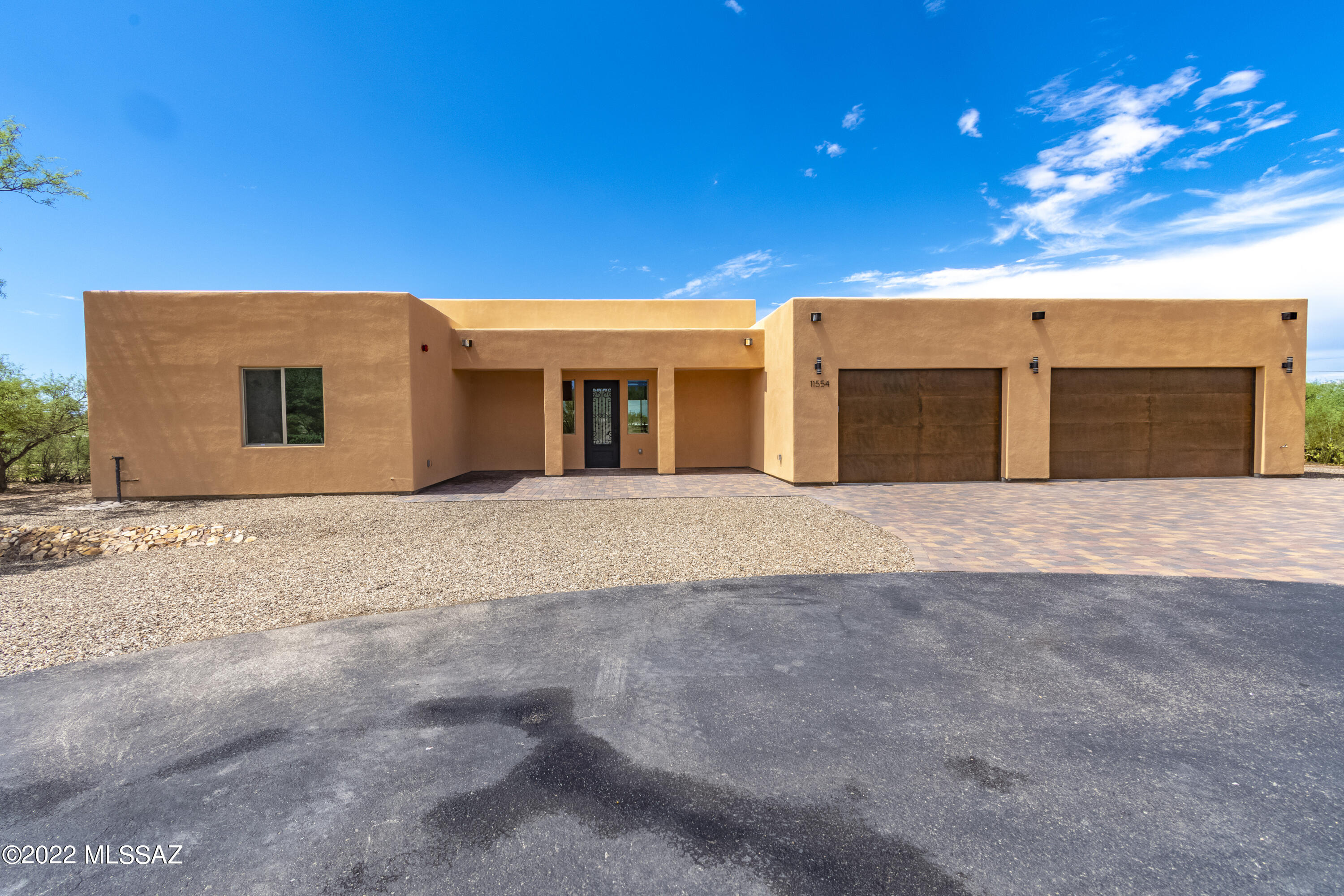 Hacienda De Tanque Verde (1-12) - Residential