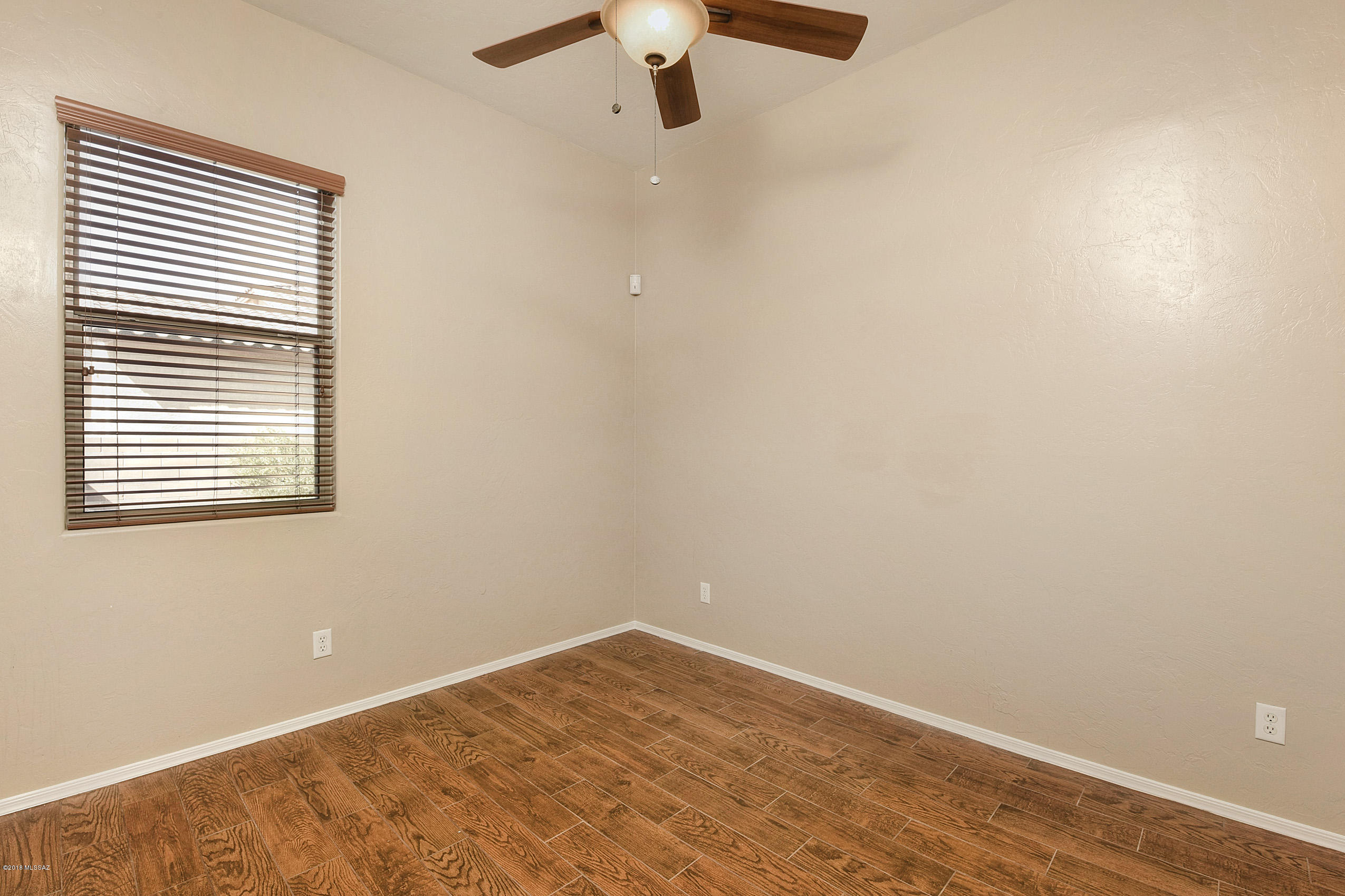 Continental Reserve Blk. 16B (1-86) - Residential