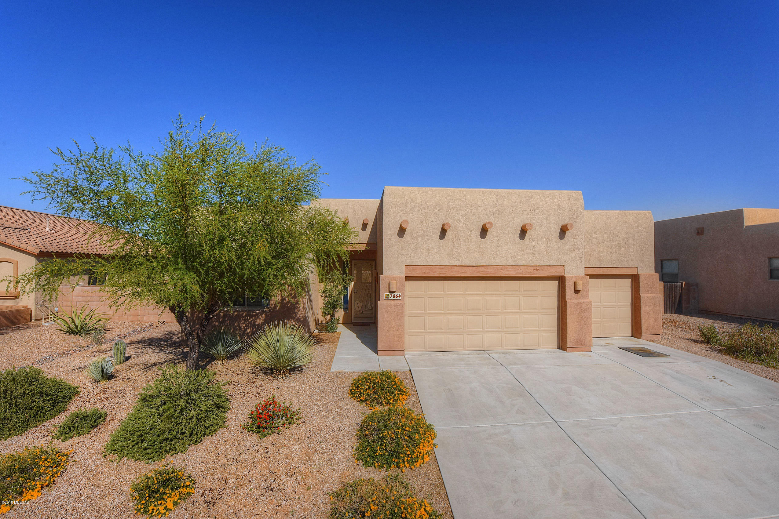 Continental Reserve Blk. 16B (1-86) - Residential