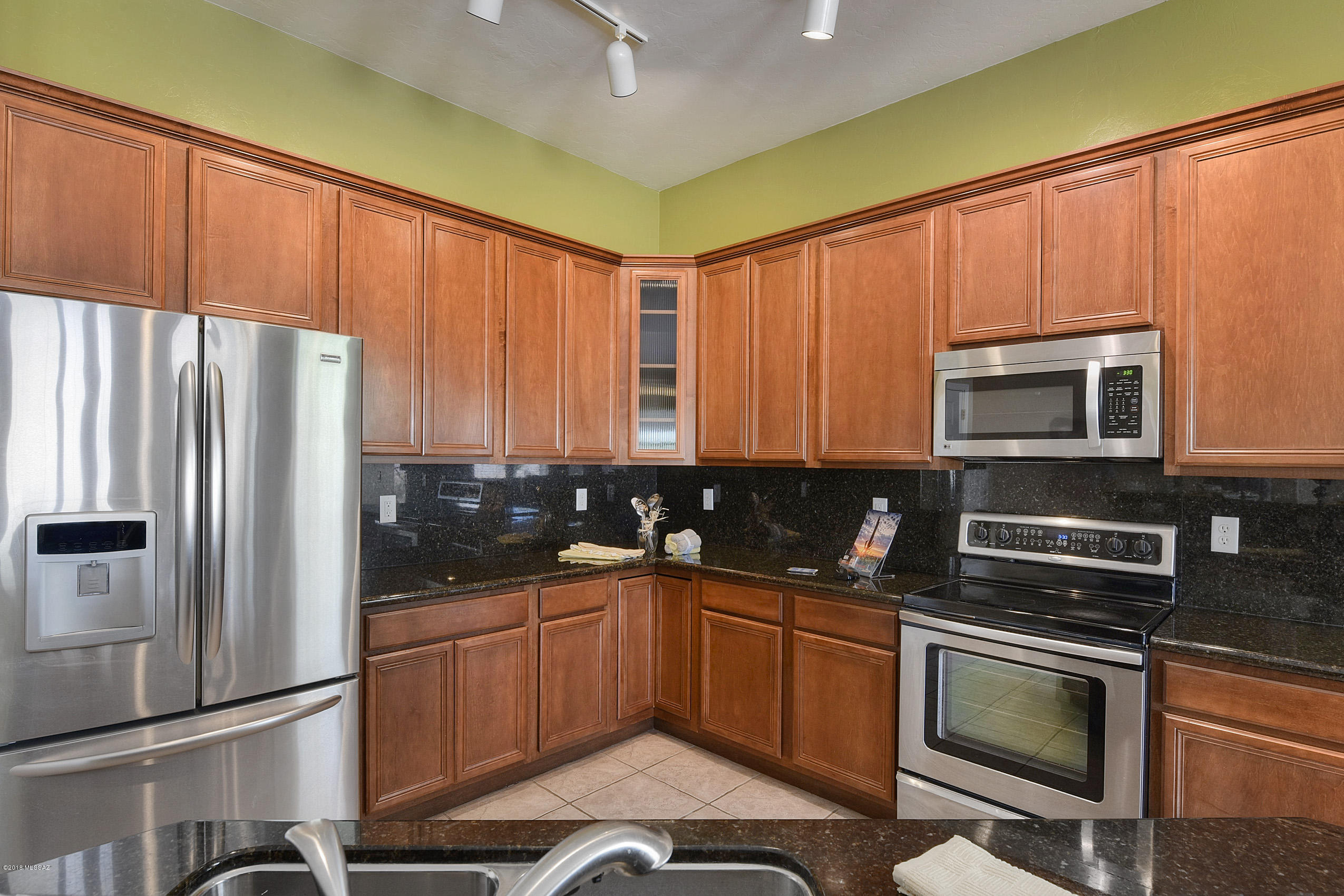 Continental Reserve Blk. 16B (1-86) - Residential
