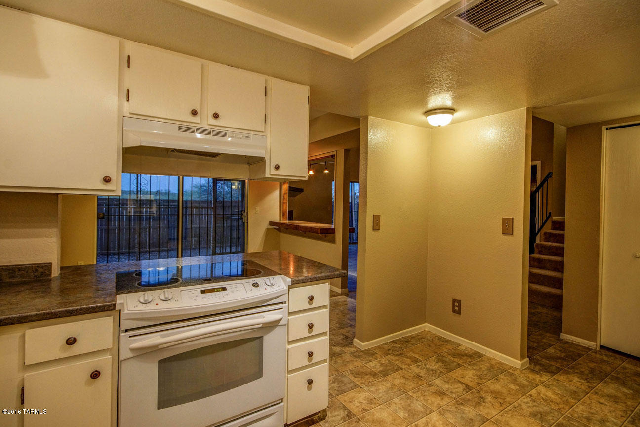 Pantano Townhomes II (1-92) - Residential Lease