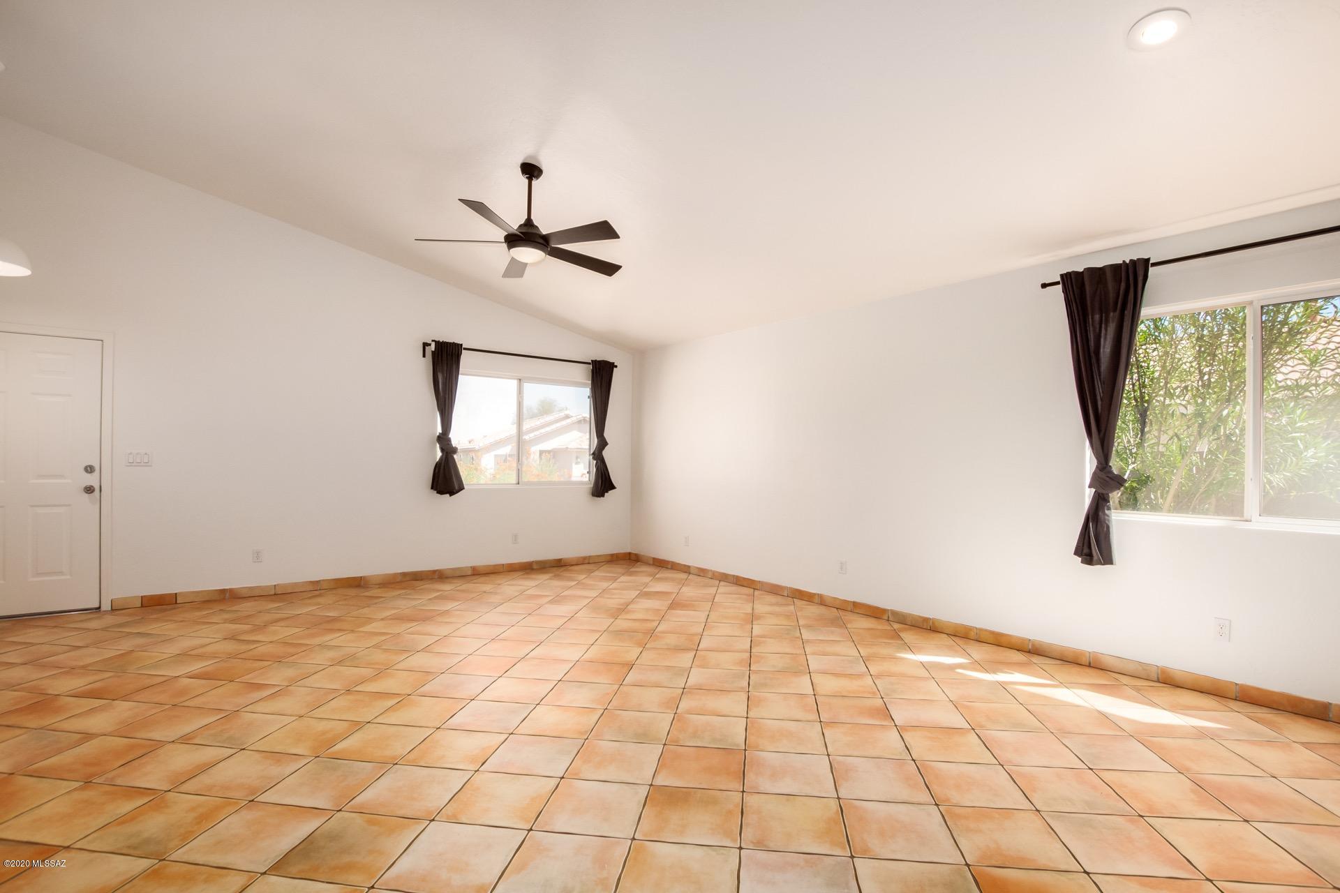 Campana De Plata II (78 - 167) - Residential