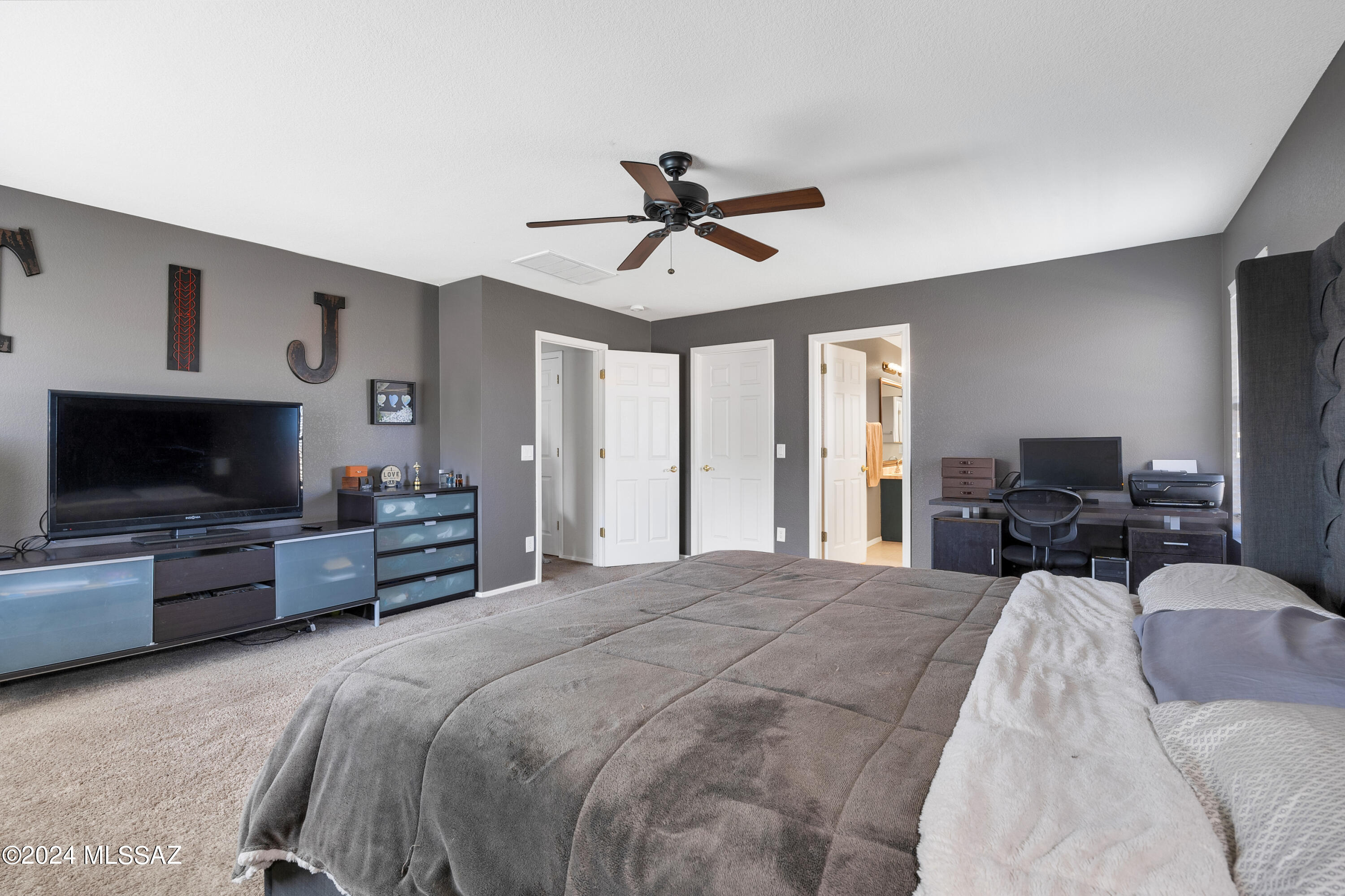 Black Horse (1-411) - Residential