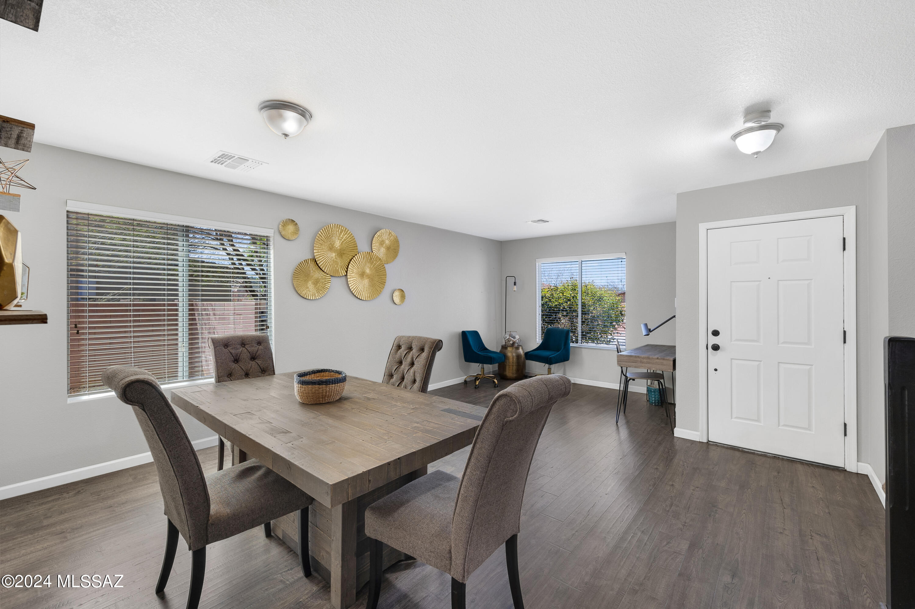 Black Horse (1-411) - Residential