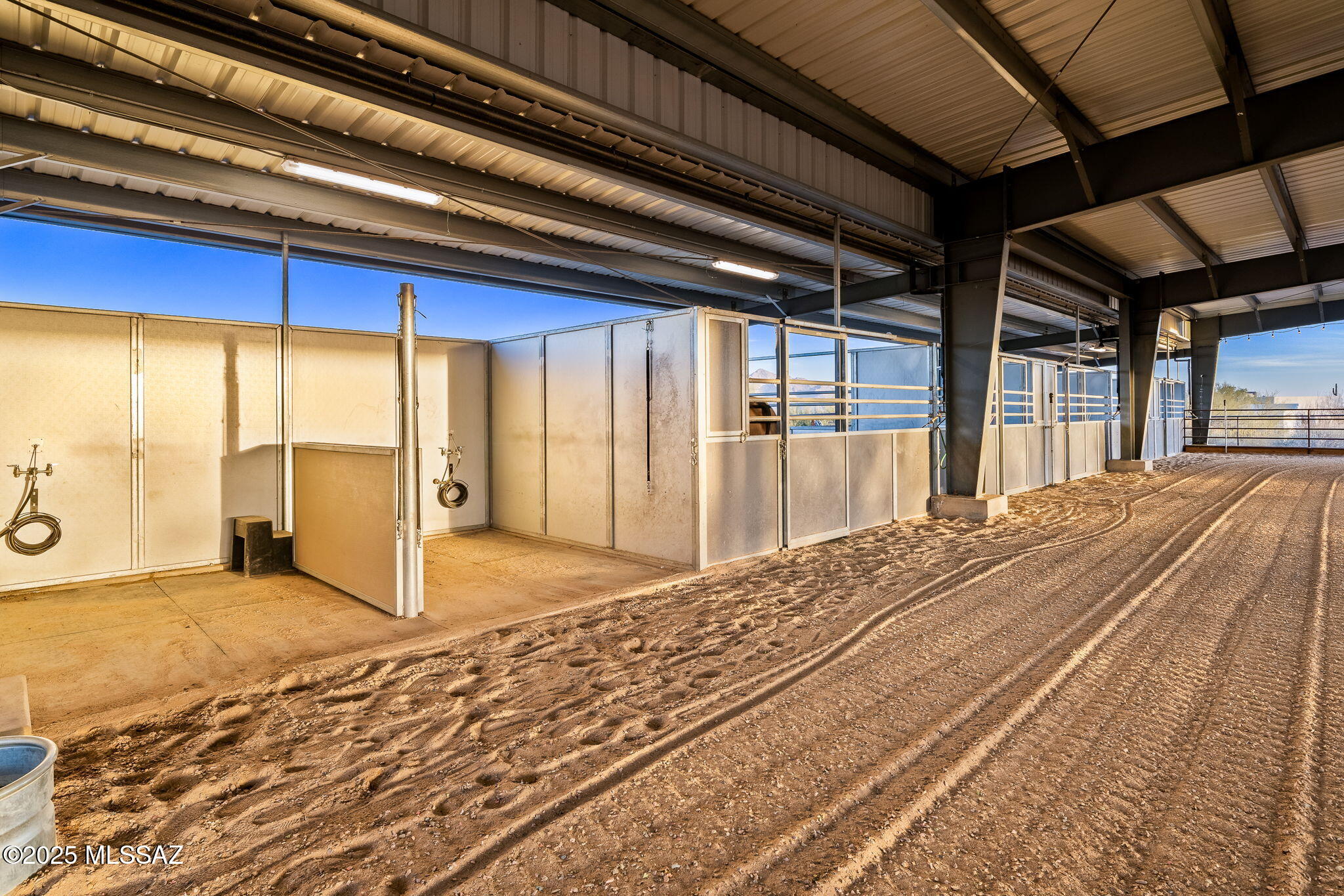 La Cholla Airpark - Residential