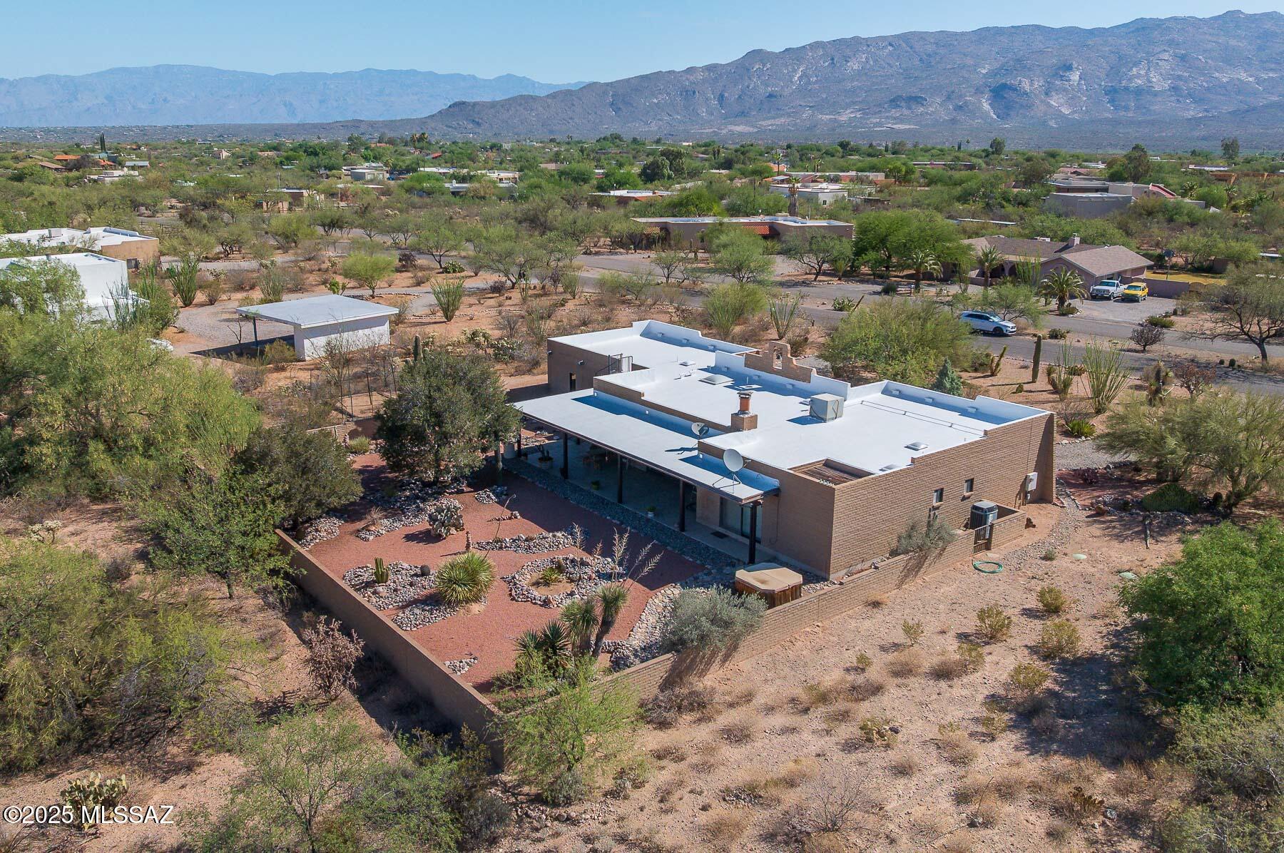 7920 S Camino Mirlo