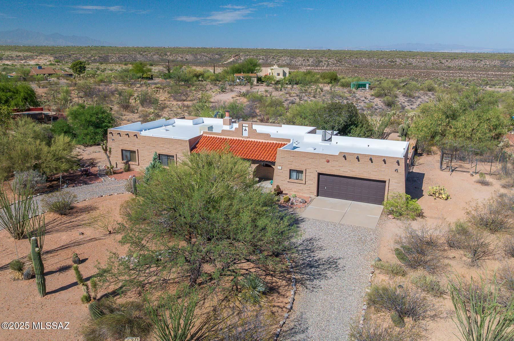 7920 S Camino Mirlo