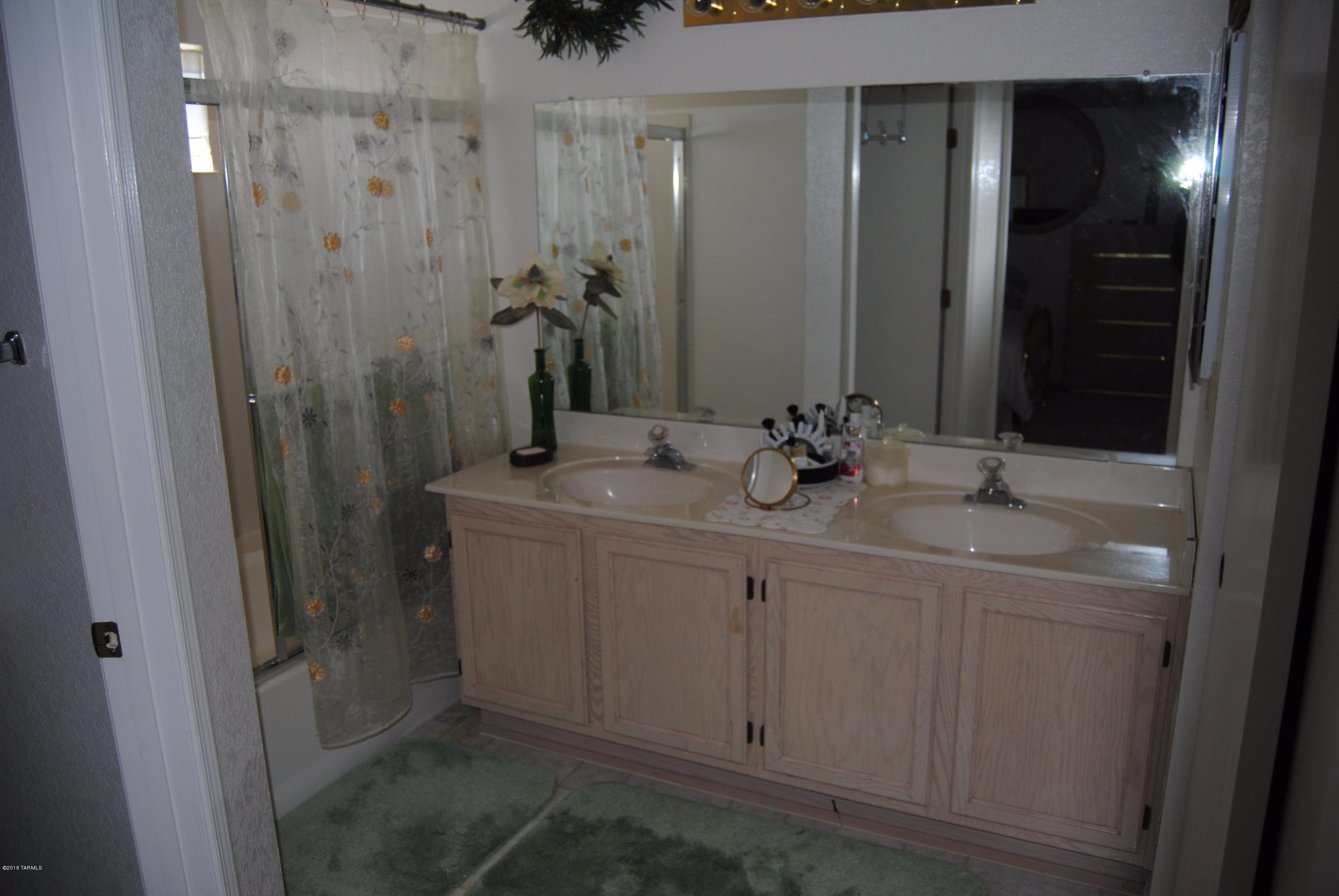 Country Club(1-221) - Residential