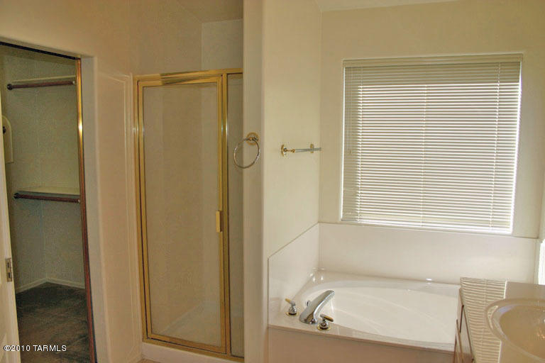 Castle Rock (1-430) - Residential Lease