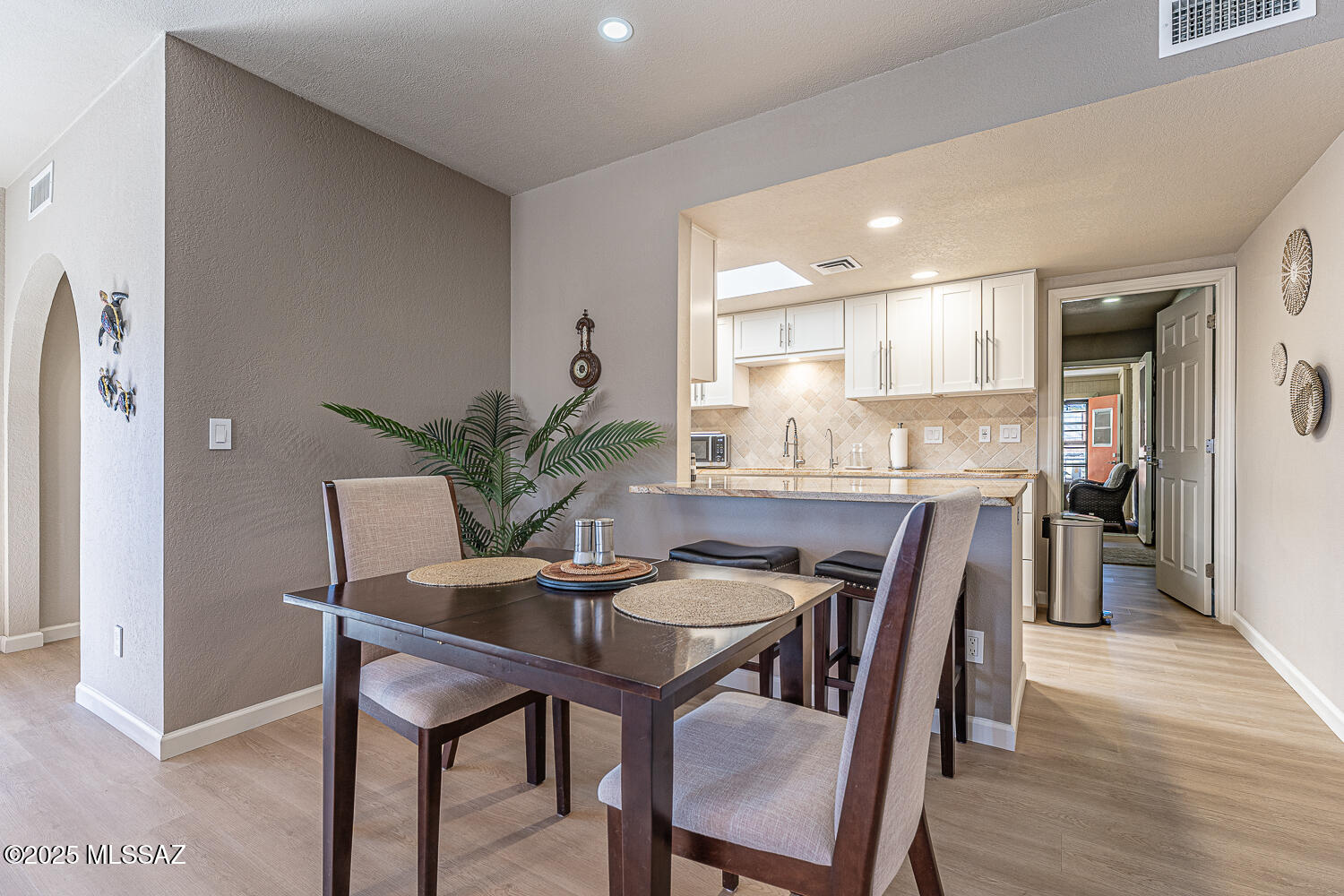 Green Valley Townhouses NO.7 - Residential