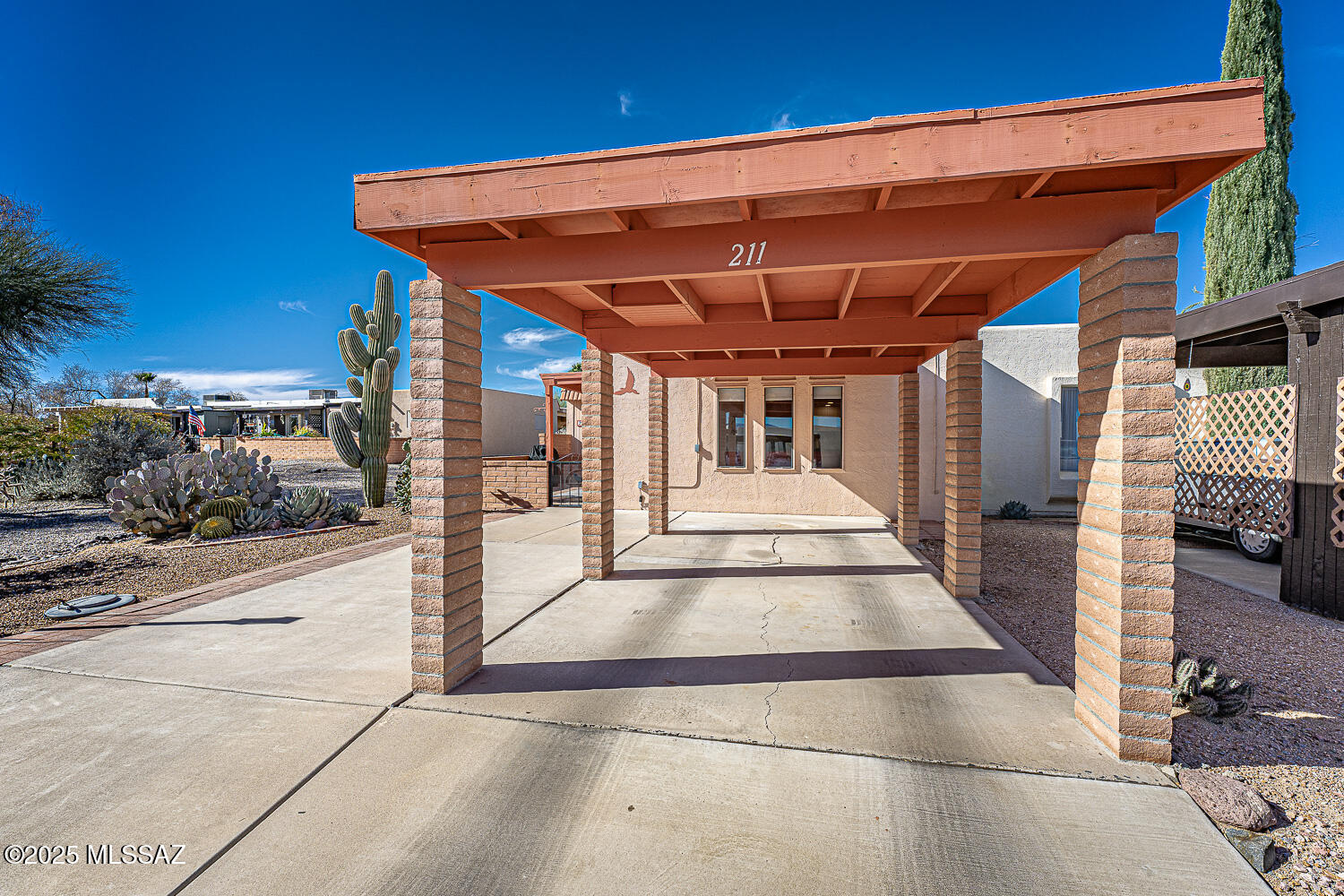 Green Valley Townhouses NO.7 - Residential