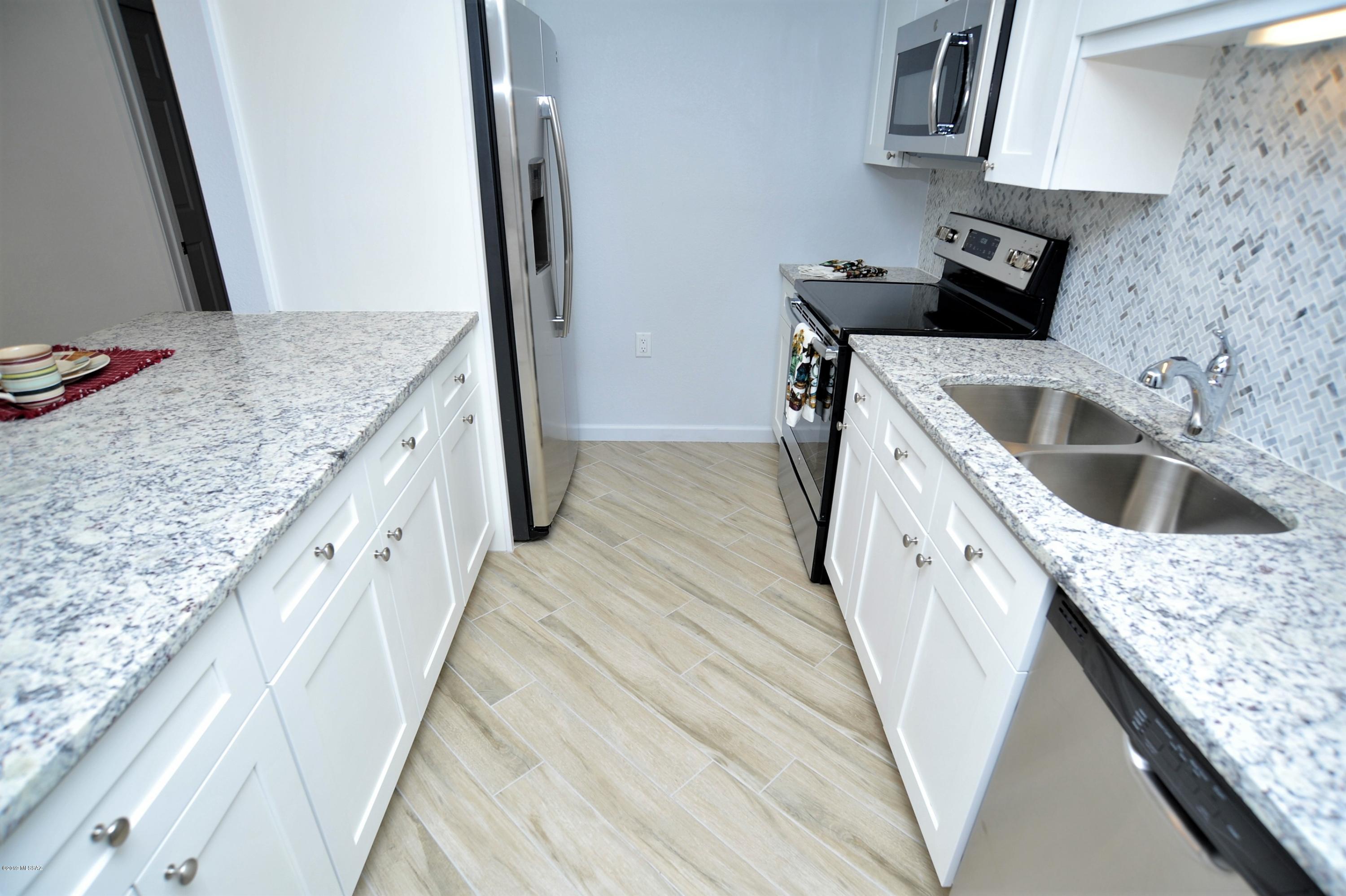 La Cholla Hills(1-313) - Residential