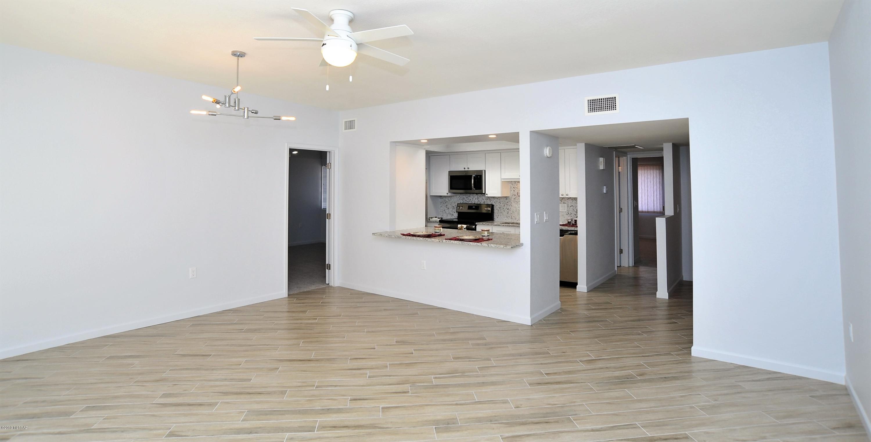 La Cholla Hills(1-313) - Residential