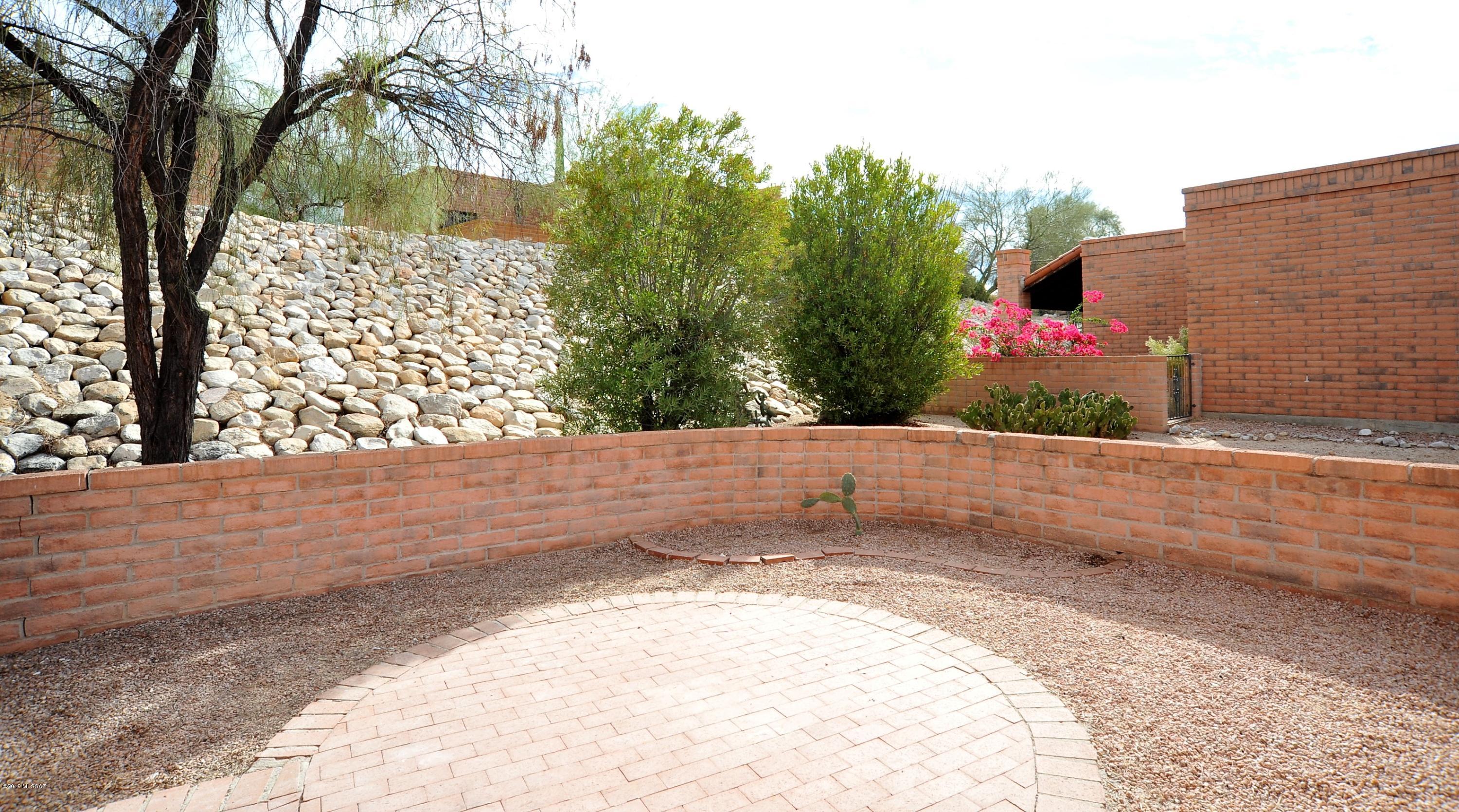 La Cholla Hills(1-313) - Residential