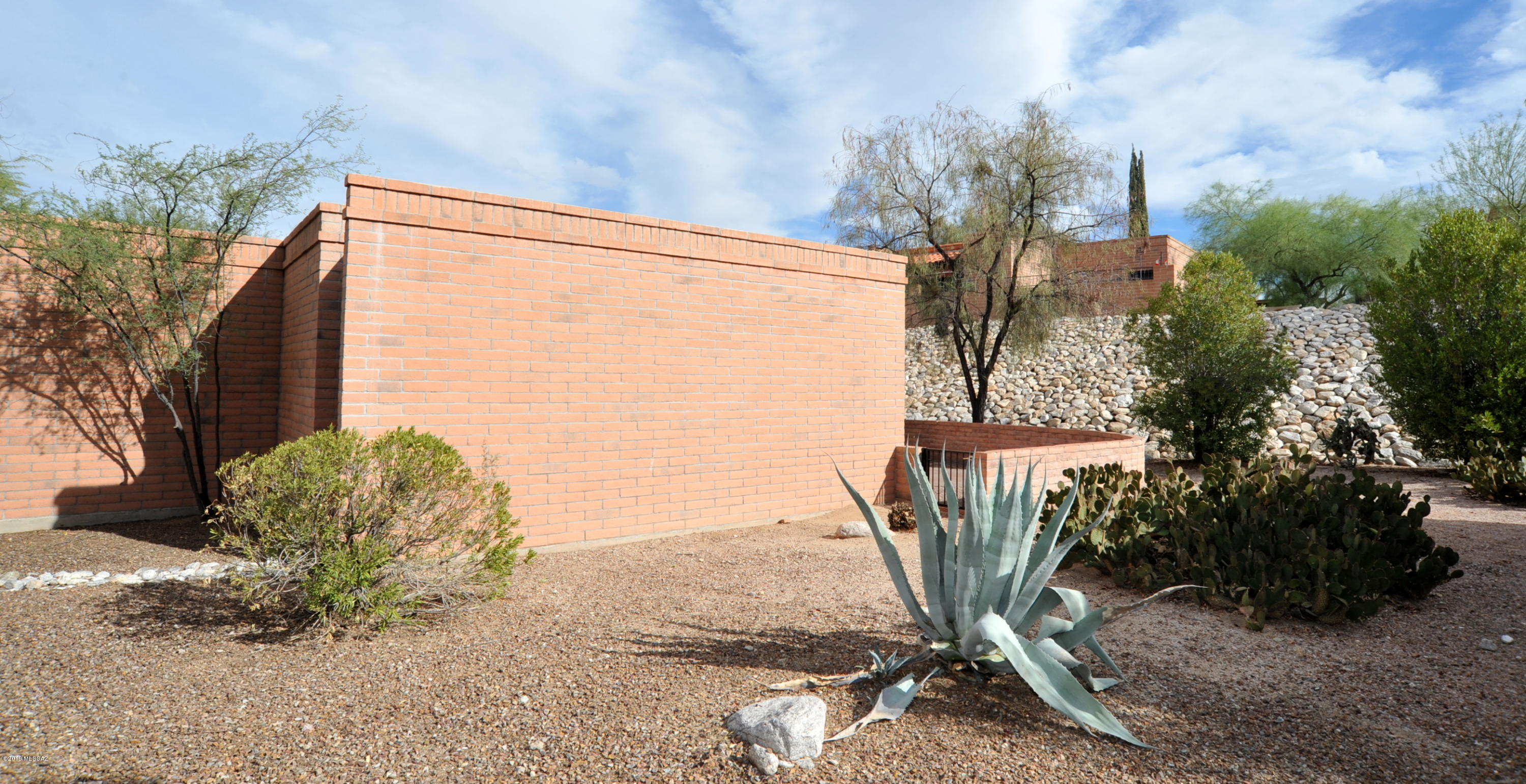 La Cholla Hills(1-313) - Residential