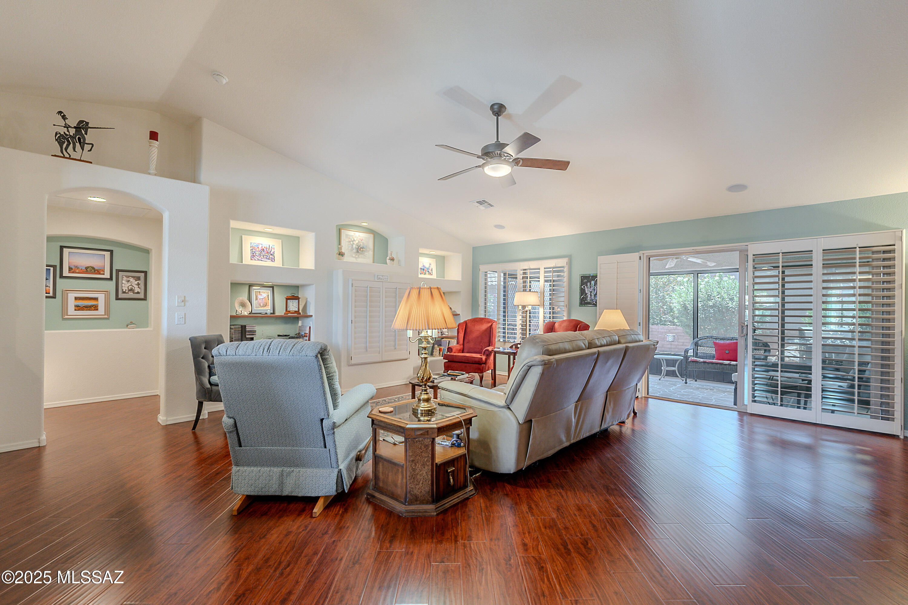 2146 E Bluejay Vista Lane