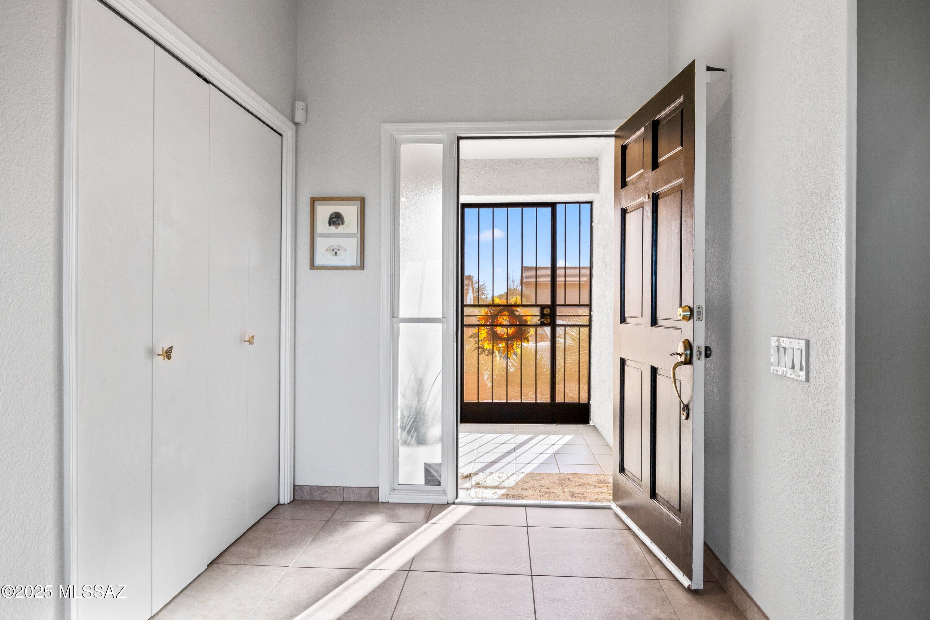 1858 W Placita De Agosto