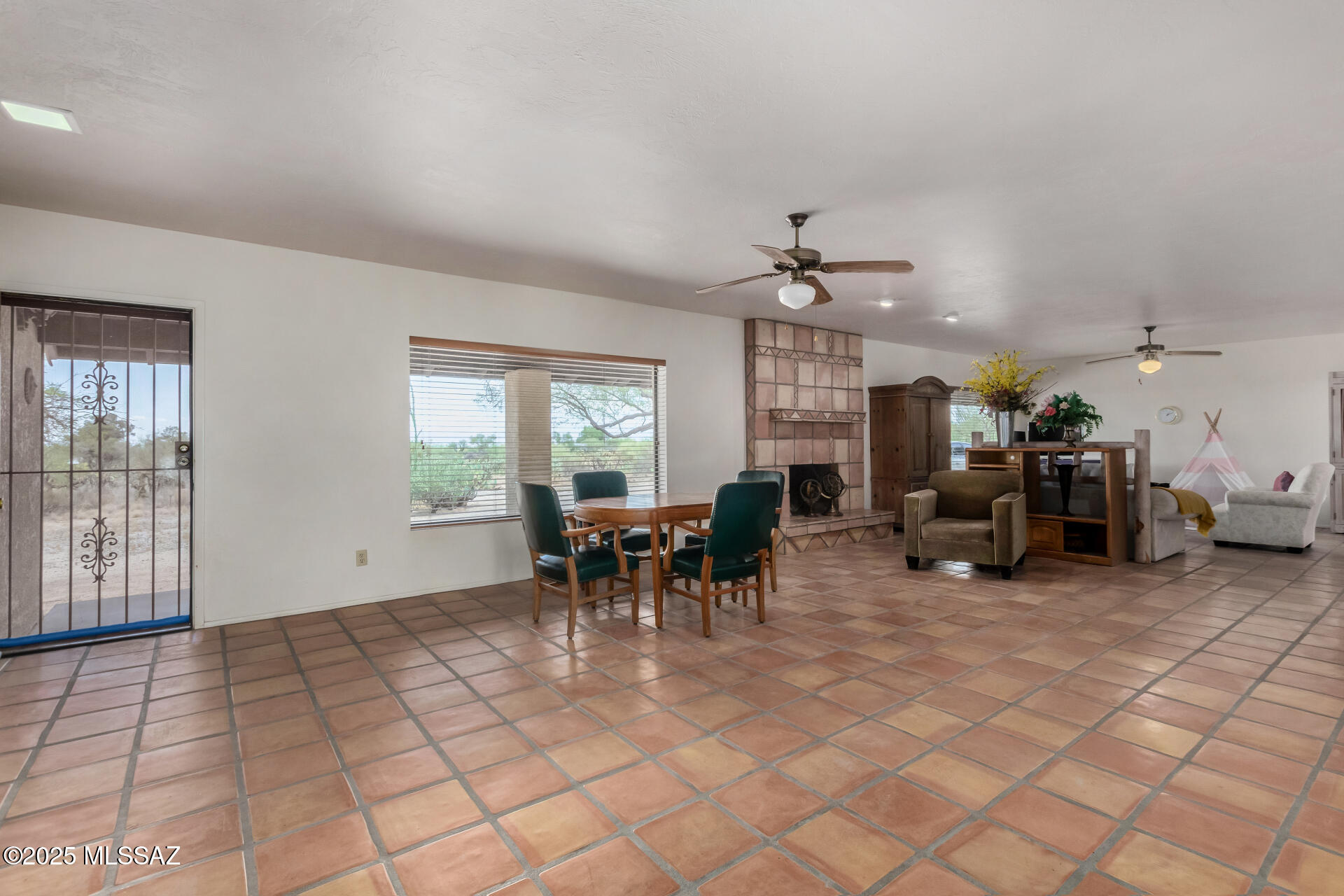 12120 S Cherokee Lane