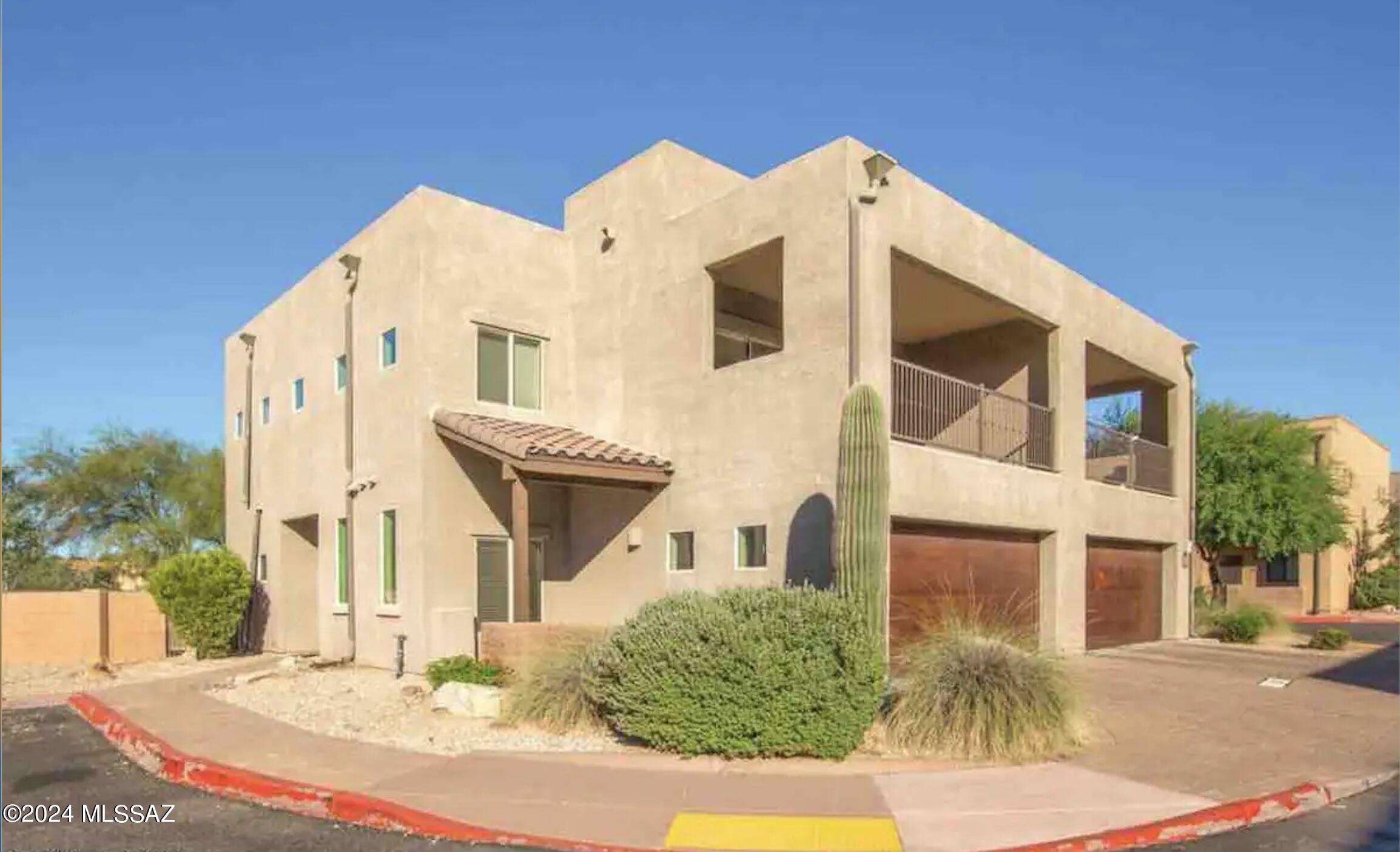 View Tucson, AZ 85705 townhome