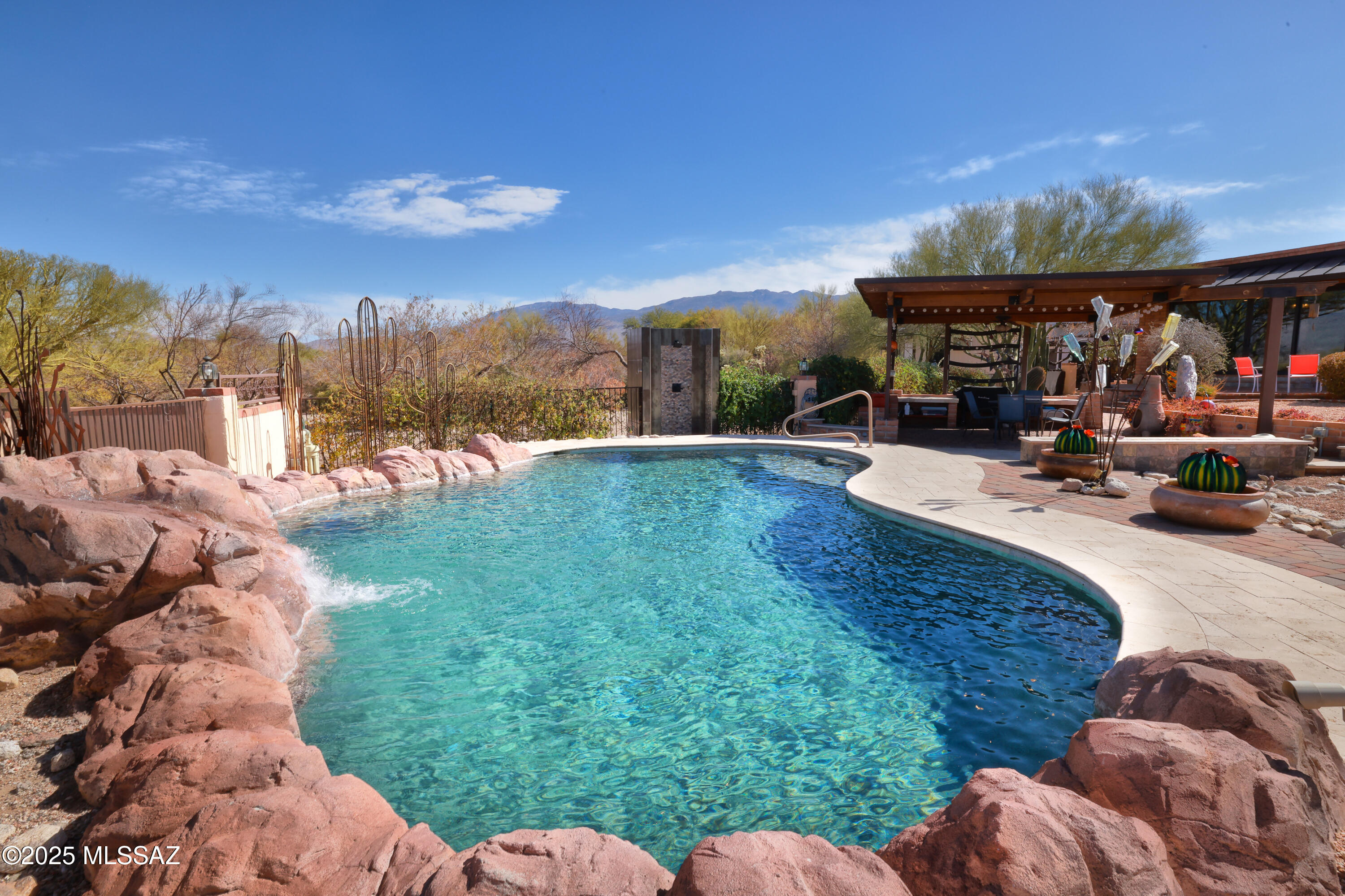 925 N Rancho Del Jefe Loop