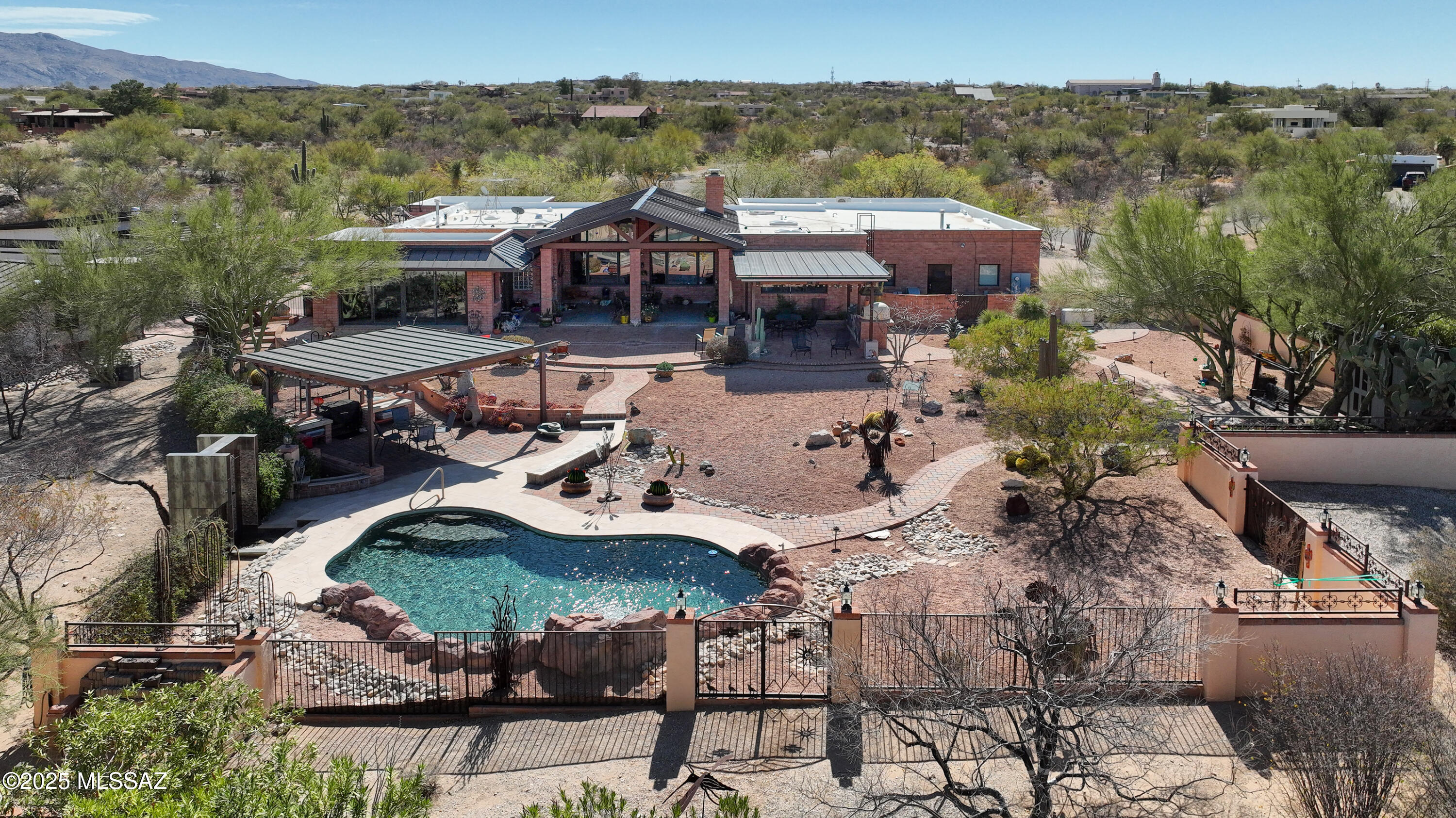 925 N Rancho Del Jefe Loop