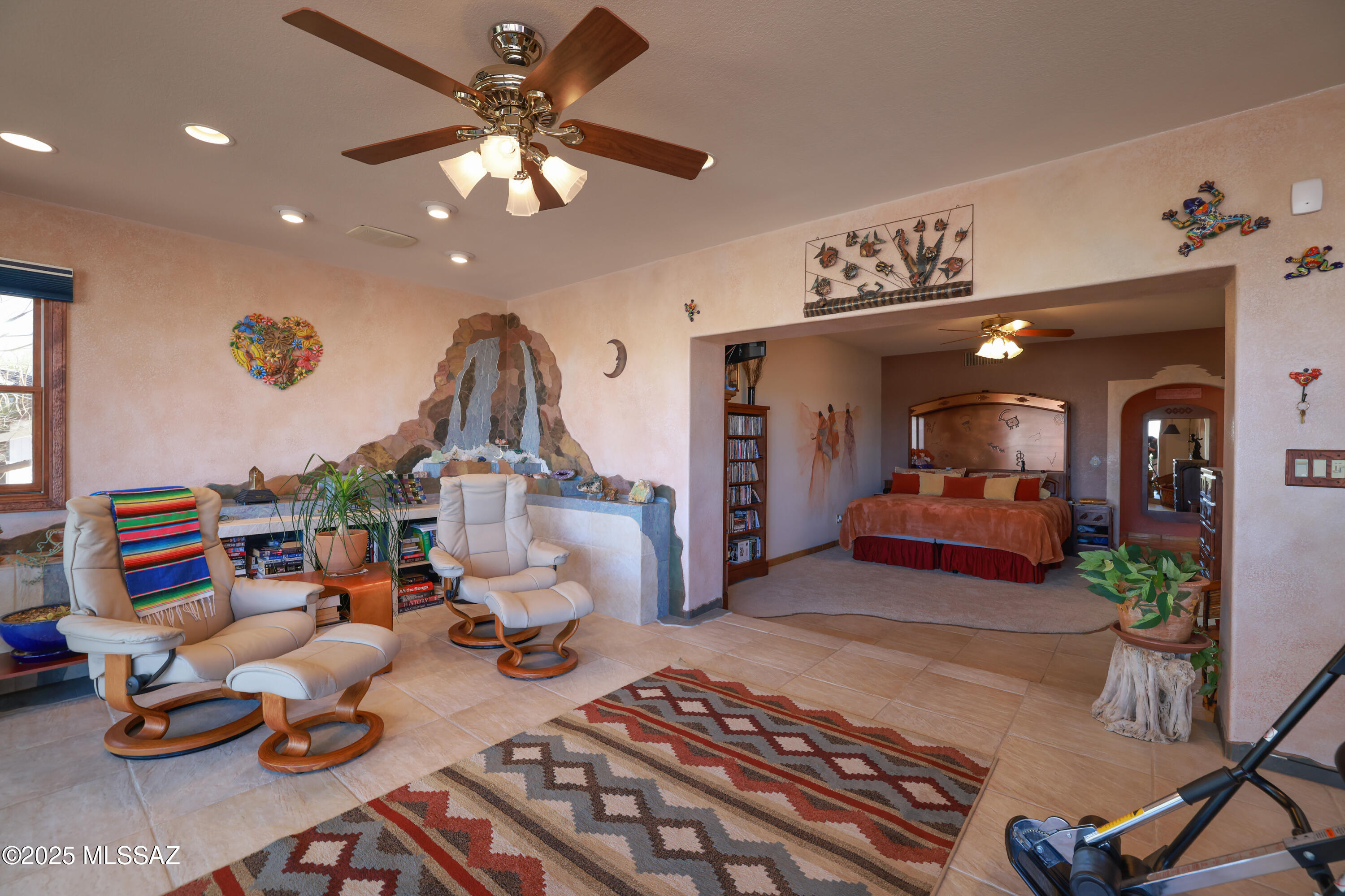 925 N Rancho Del Jefe Loop
