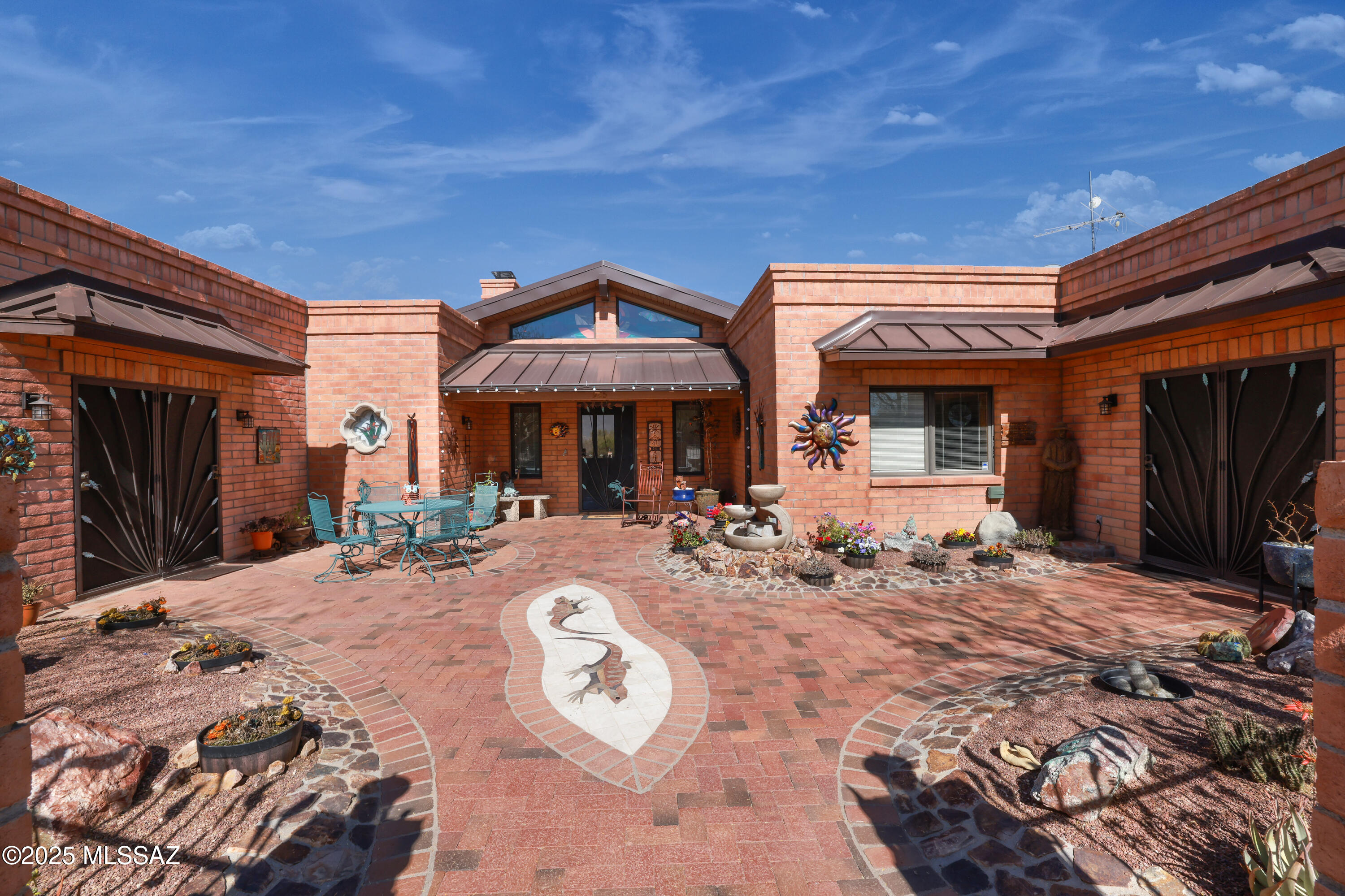 925 N Rancho Del Jefe Loop