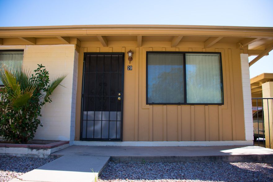 Cute 1 bedroom 1 bath one story condo near Oracle and Orange Grove. Refrigerator, dishwasher, oven range, 1 carport, cute sized rear patio/yard, fenced, Included with HOA is water/sewer, trash. Plus lush vegetation, community grounds and a community pool!!!