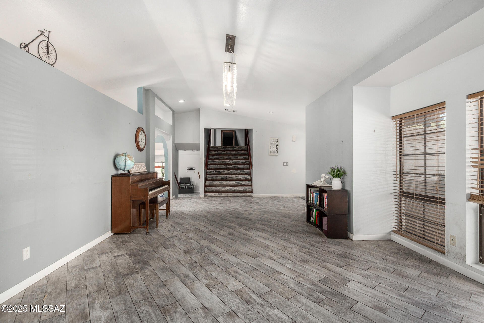 5738 N Via Umbrosa
