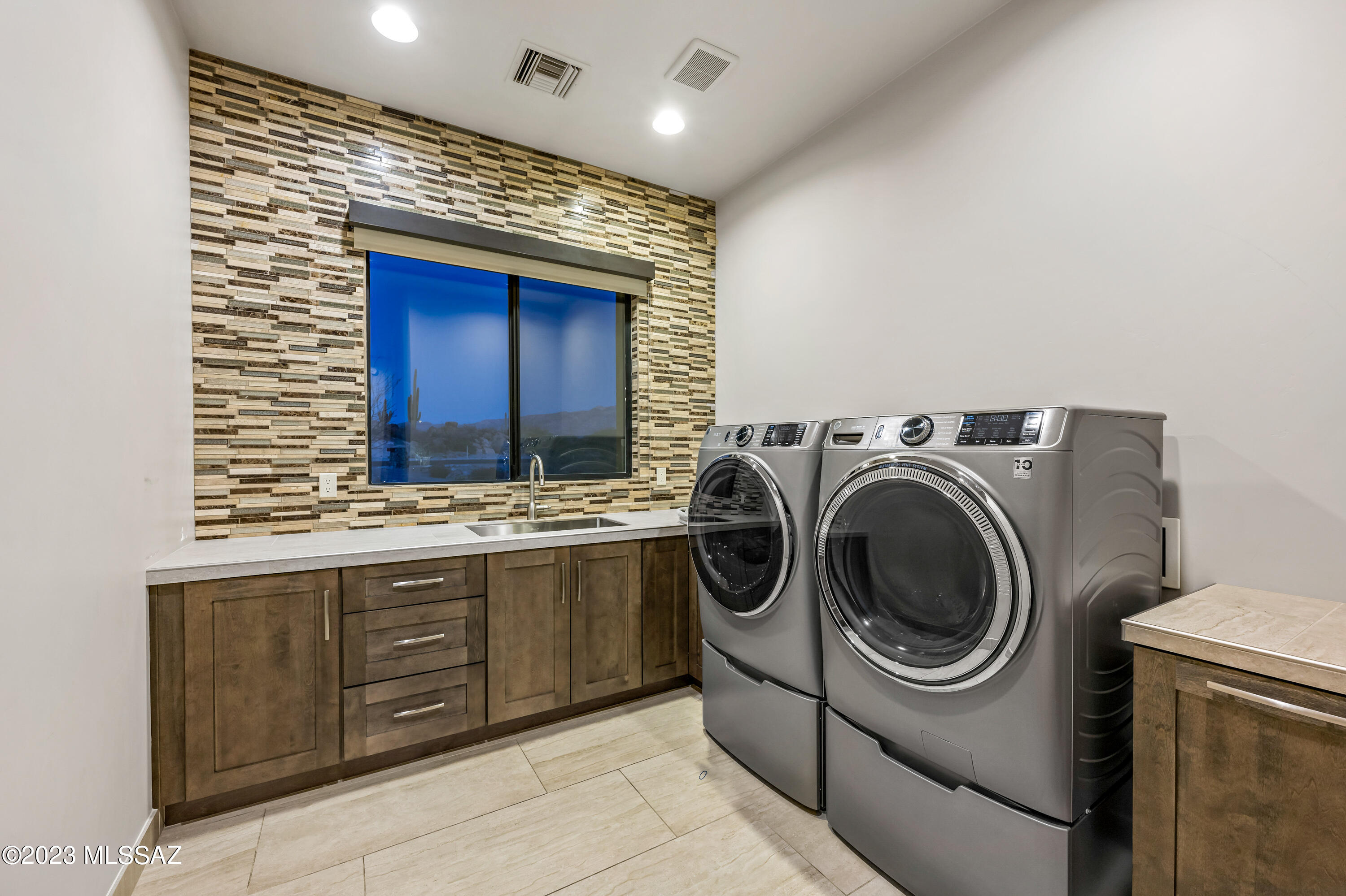 Stone Canyon IV - Residential