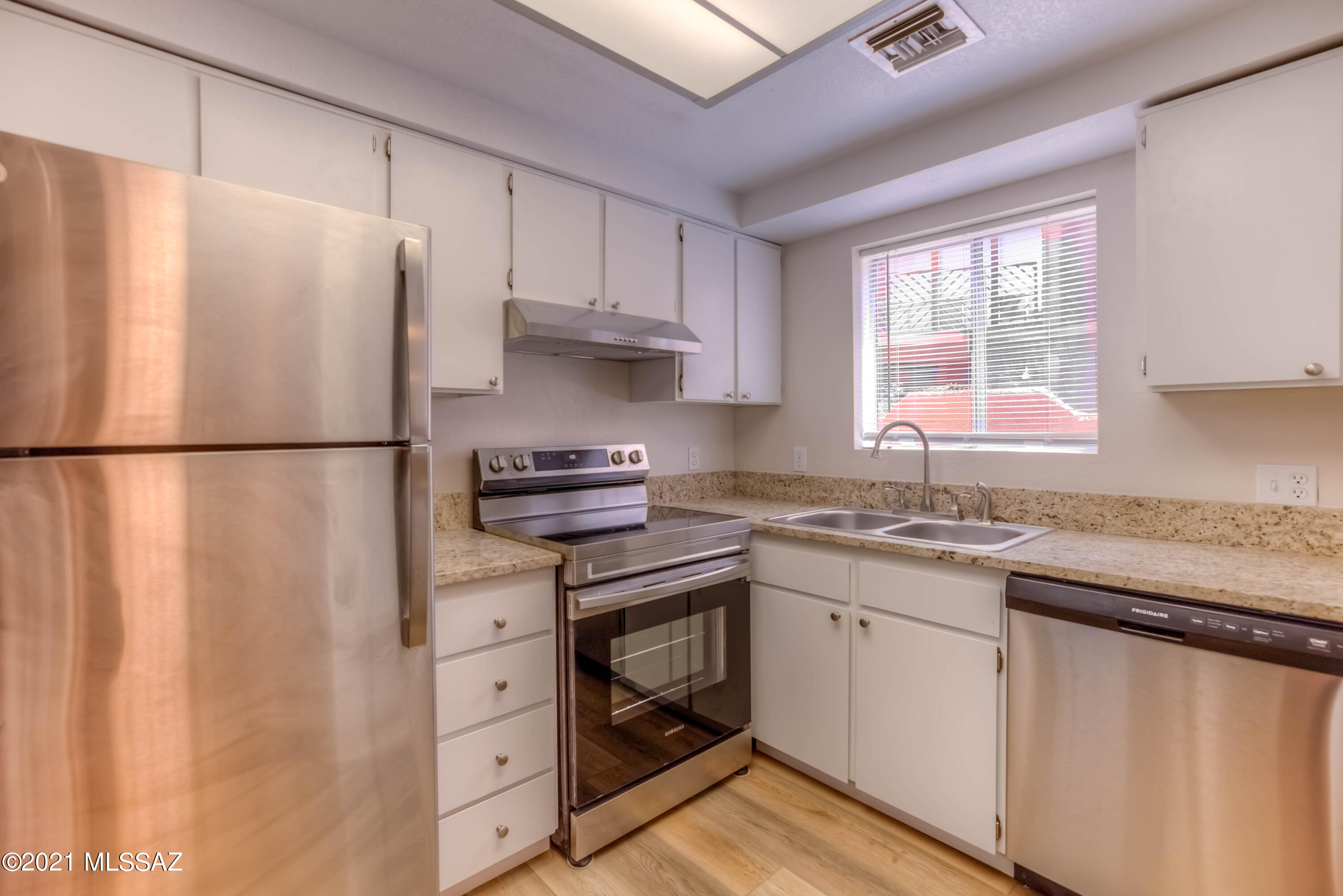 Reflections in the Catalina Condominium - Residential Lease