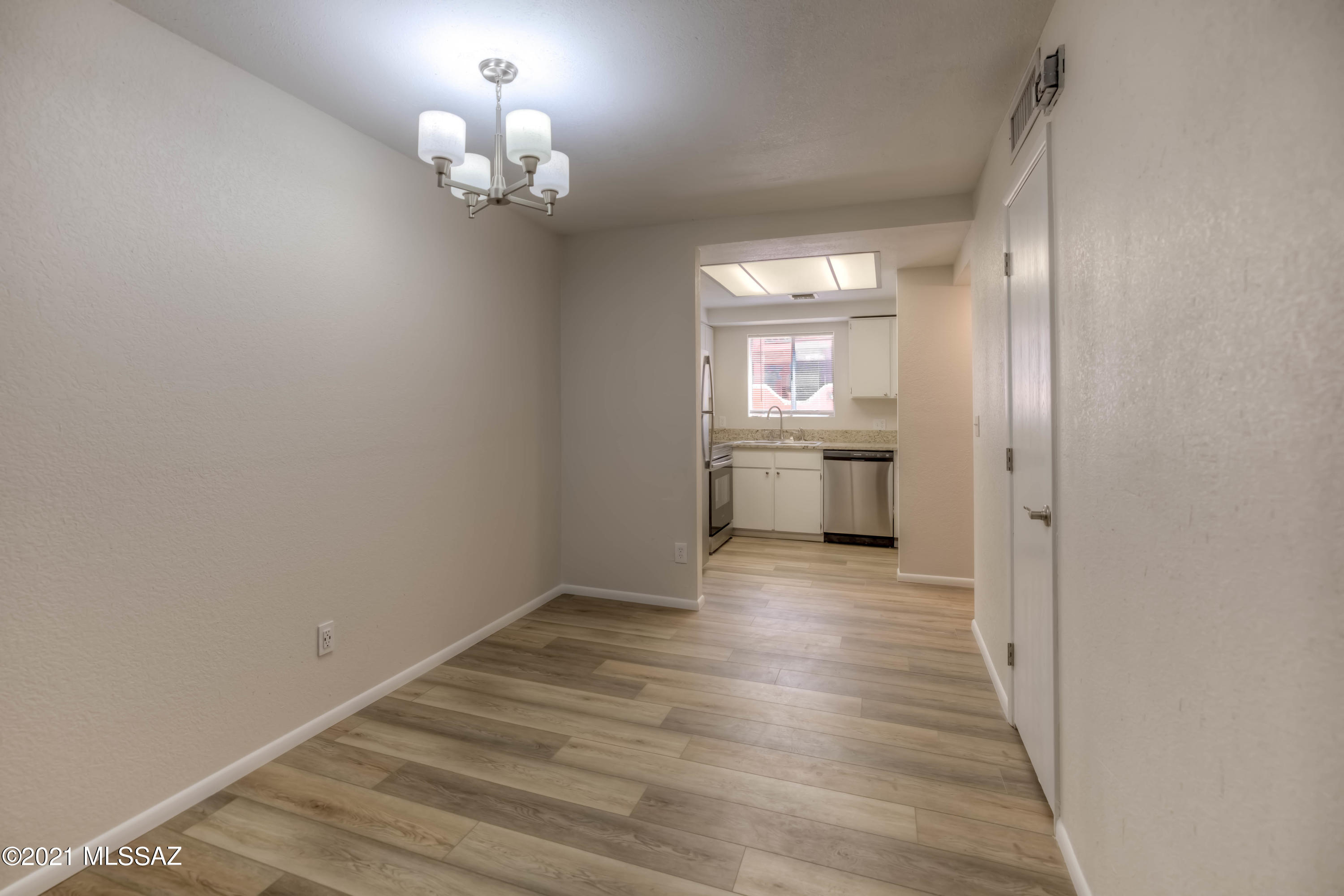 Reflections in the Catalina Condominium - Residential Lease