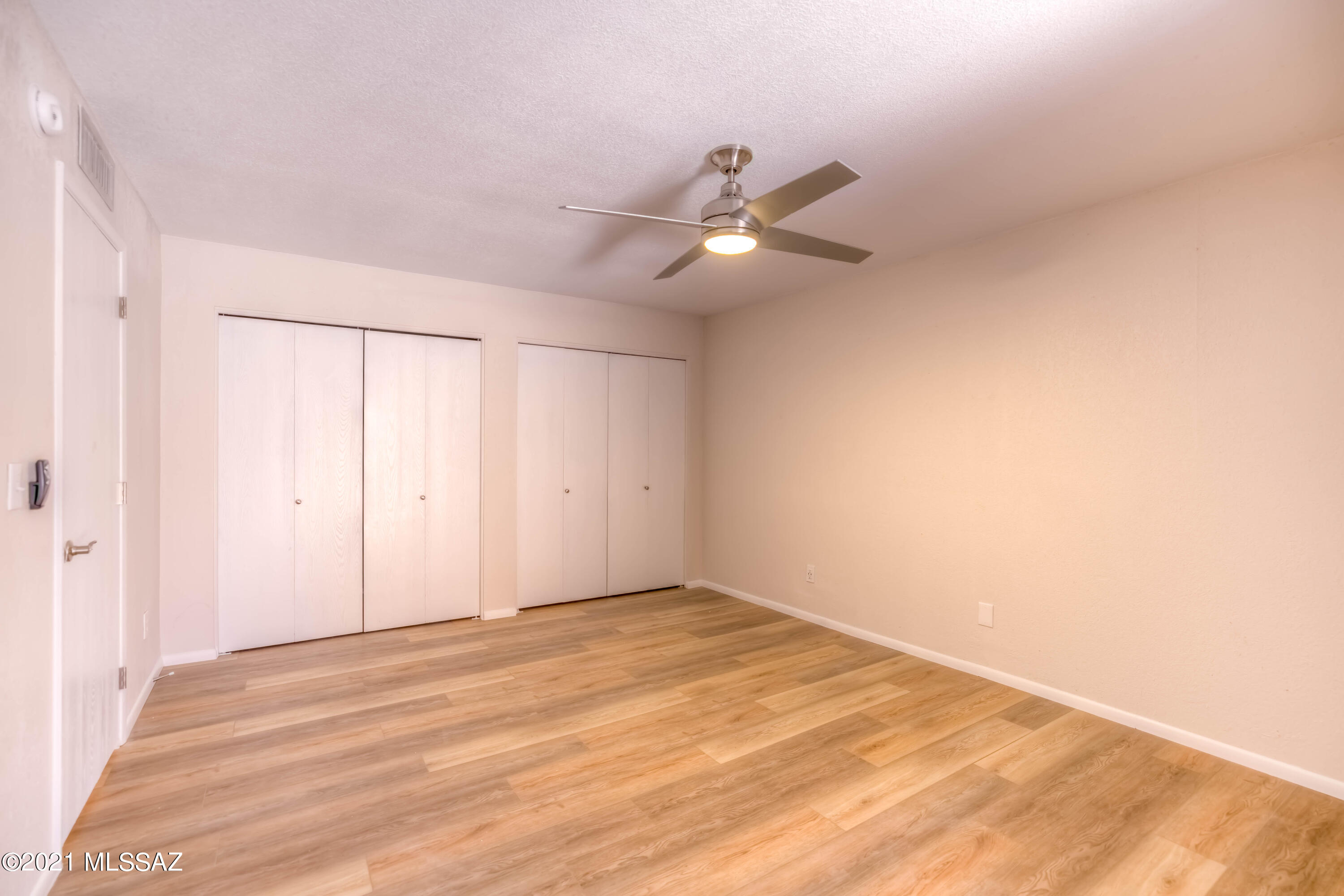 Reflections in the Catalina Condominium - Residential Lease