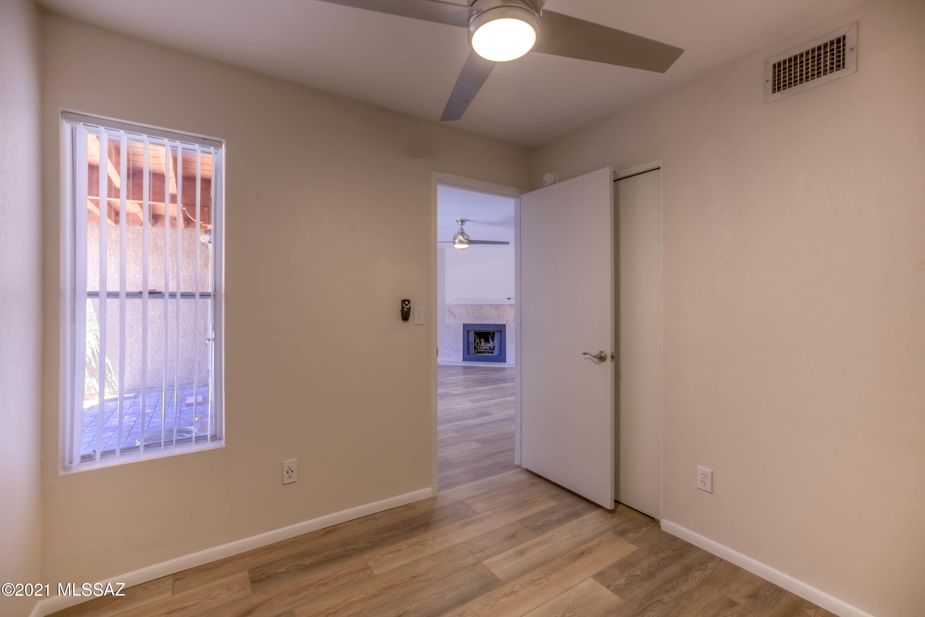 Reflections in the Catalina Condominium - Residential Lease