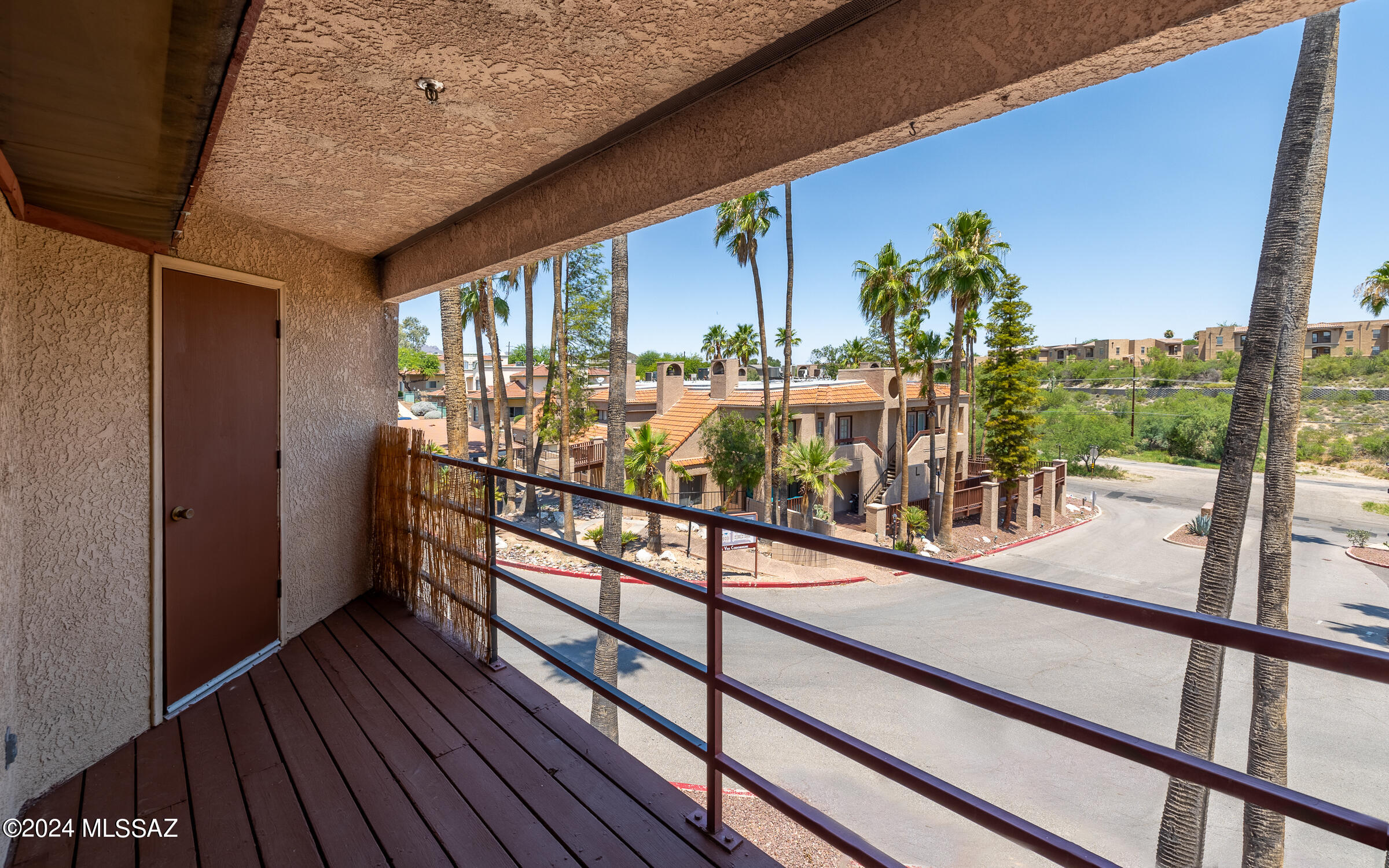 La Vida - Residential