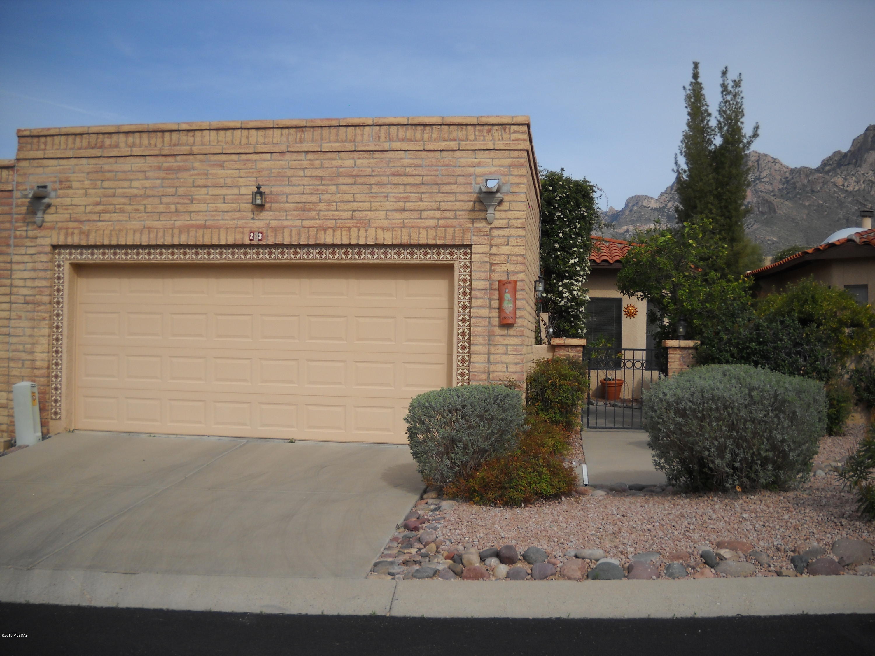 Valle Del Oro Townhomes (1-90) - Residential