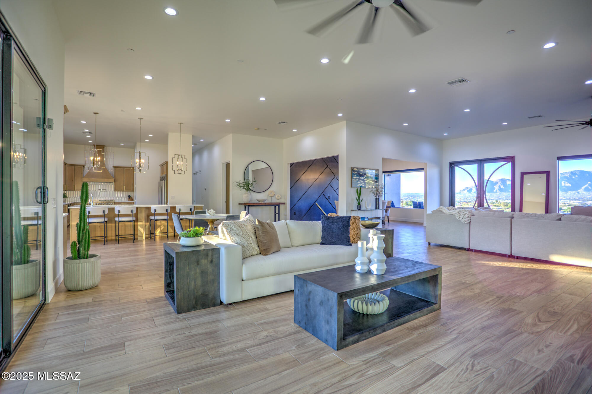 1907 N El Moraga Drive