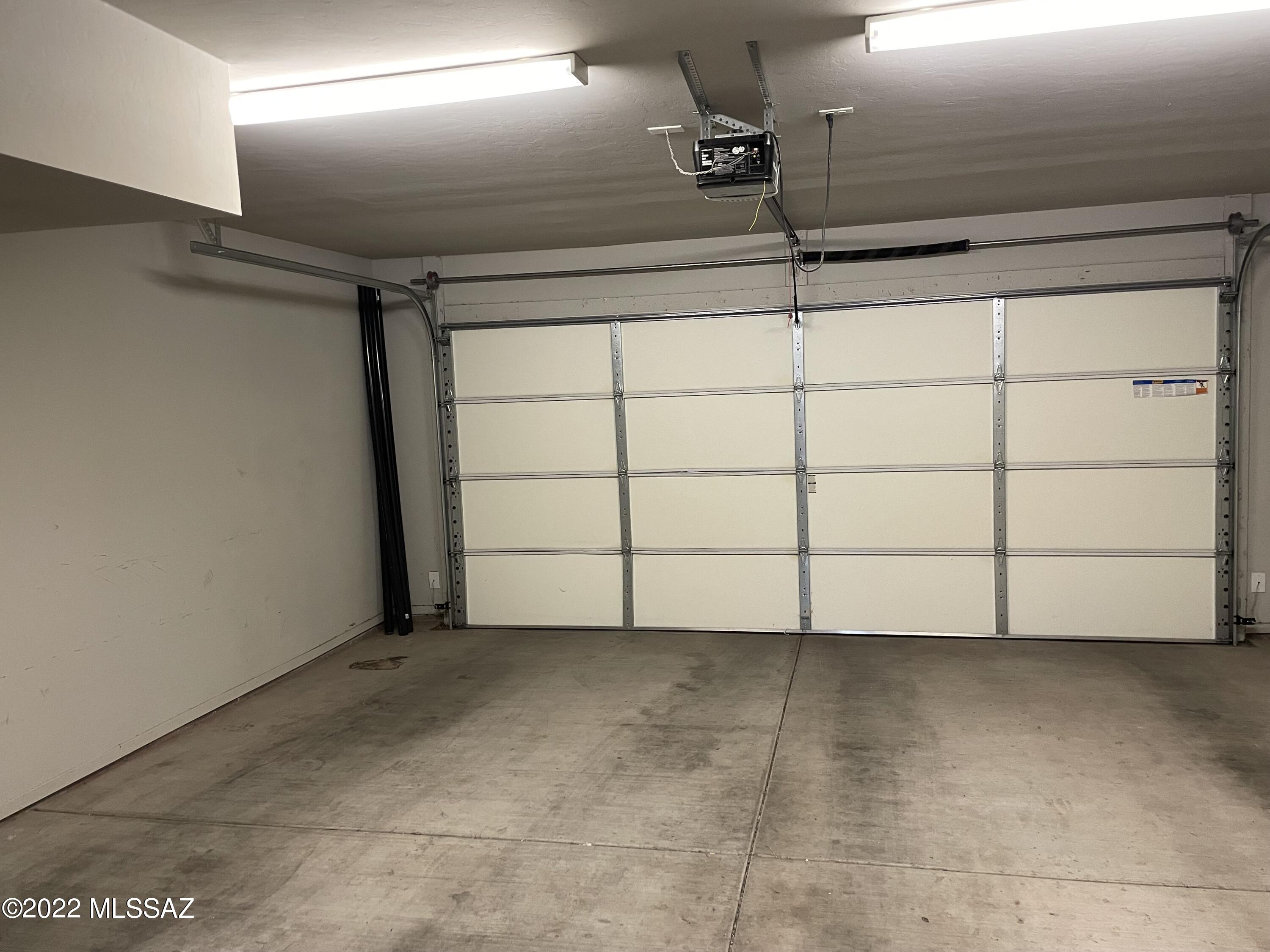 Park Modern SQ20153240738 - Residential Lease
