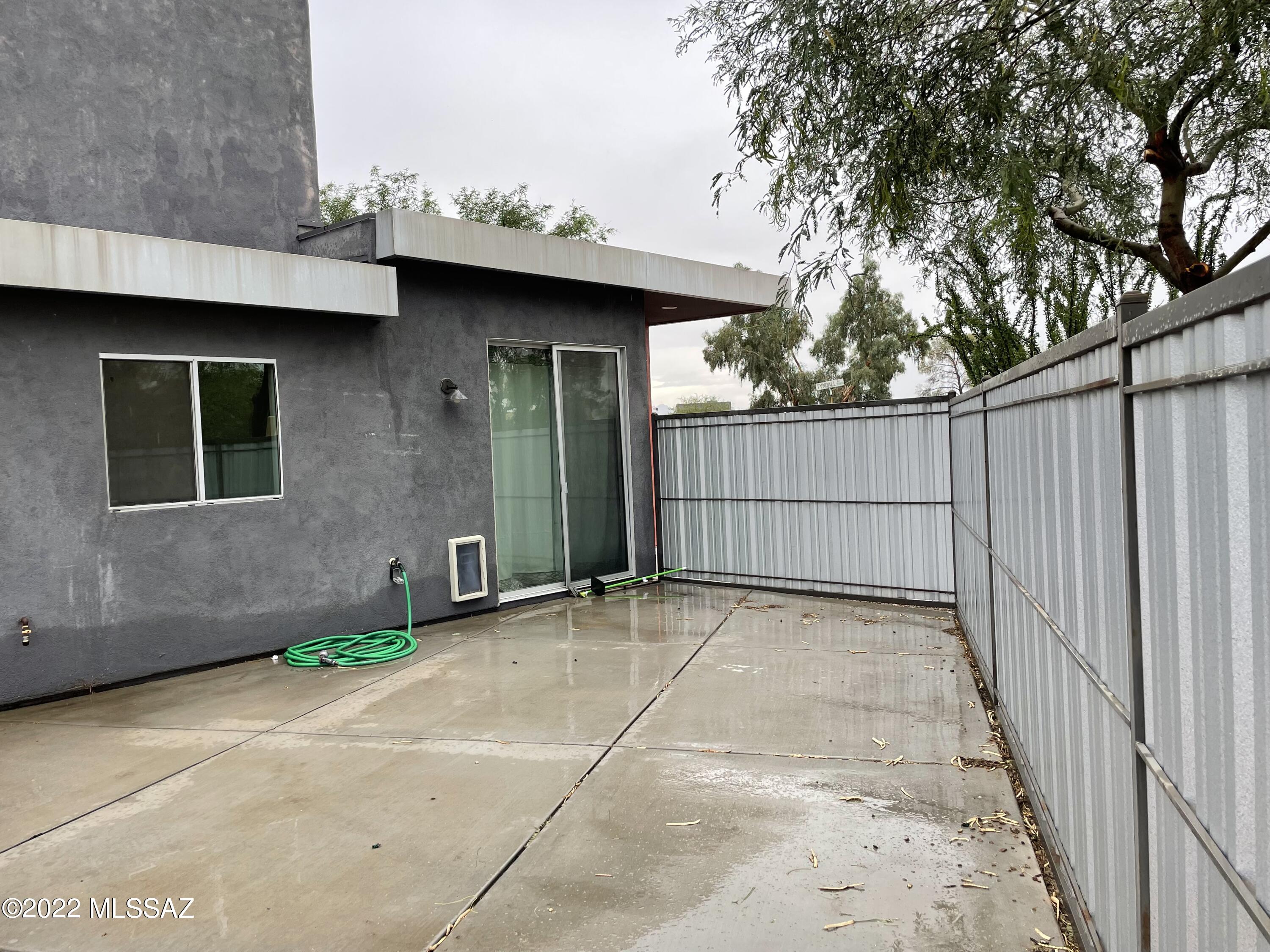 Park Modern SQ20153240738 - Residential Lease