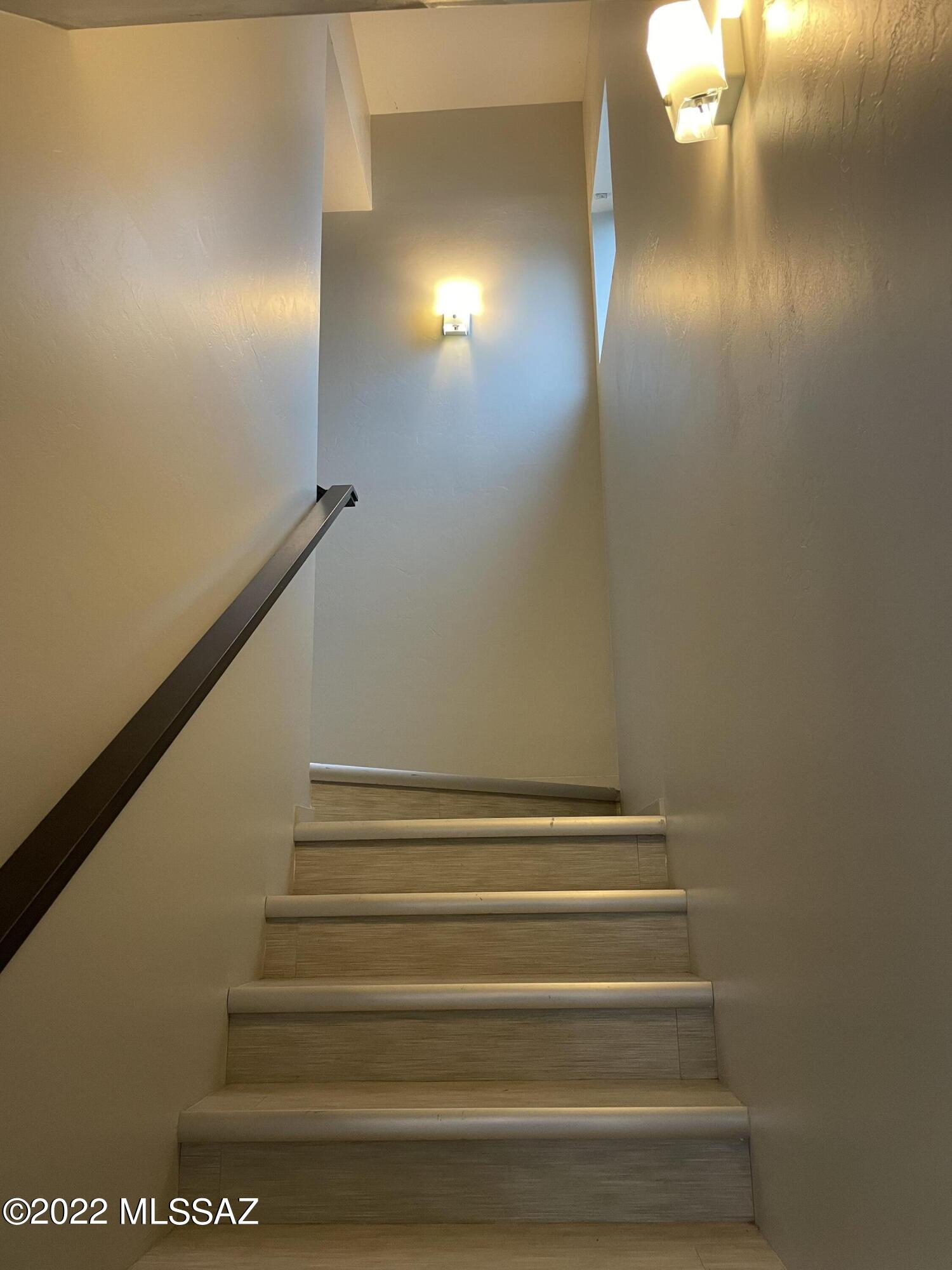 Park Modern SQ20153240738 - Residential Lease